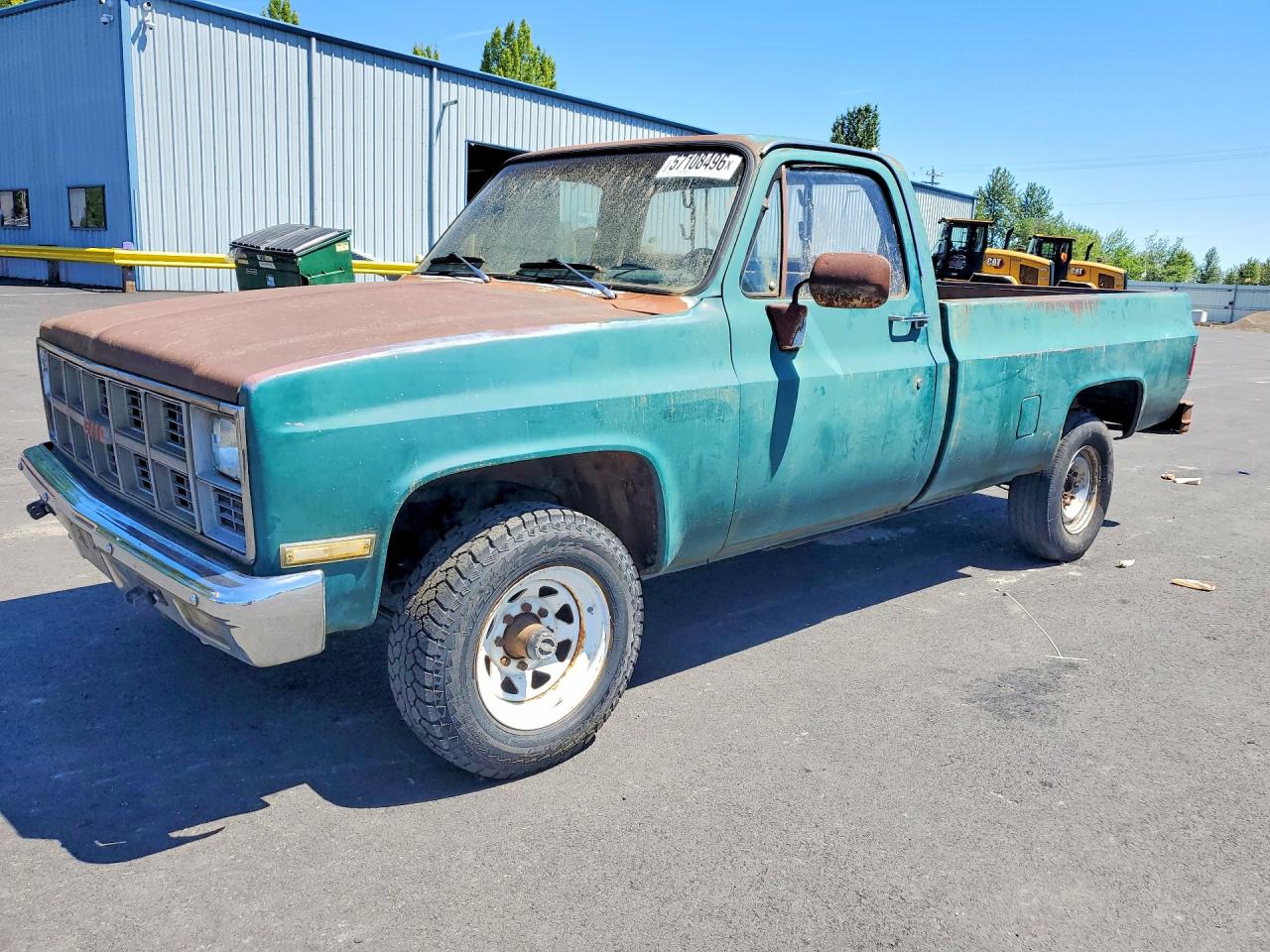 1982 GMC Sierra 2500, VIN 1GTGK24M7CJ508420 — Front end