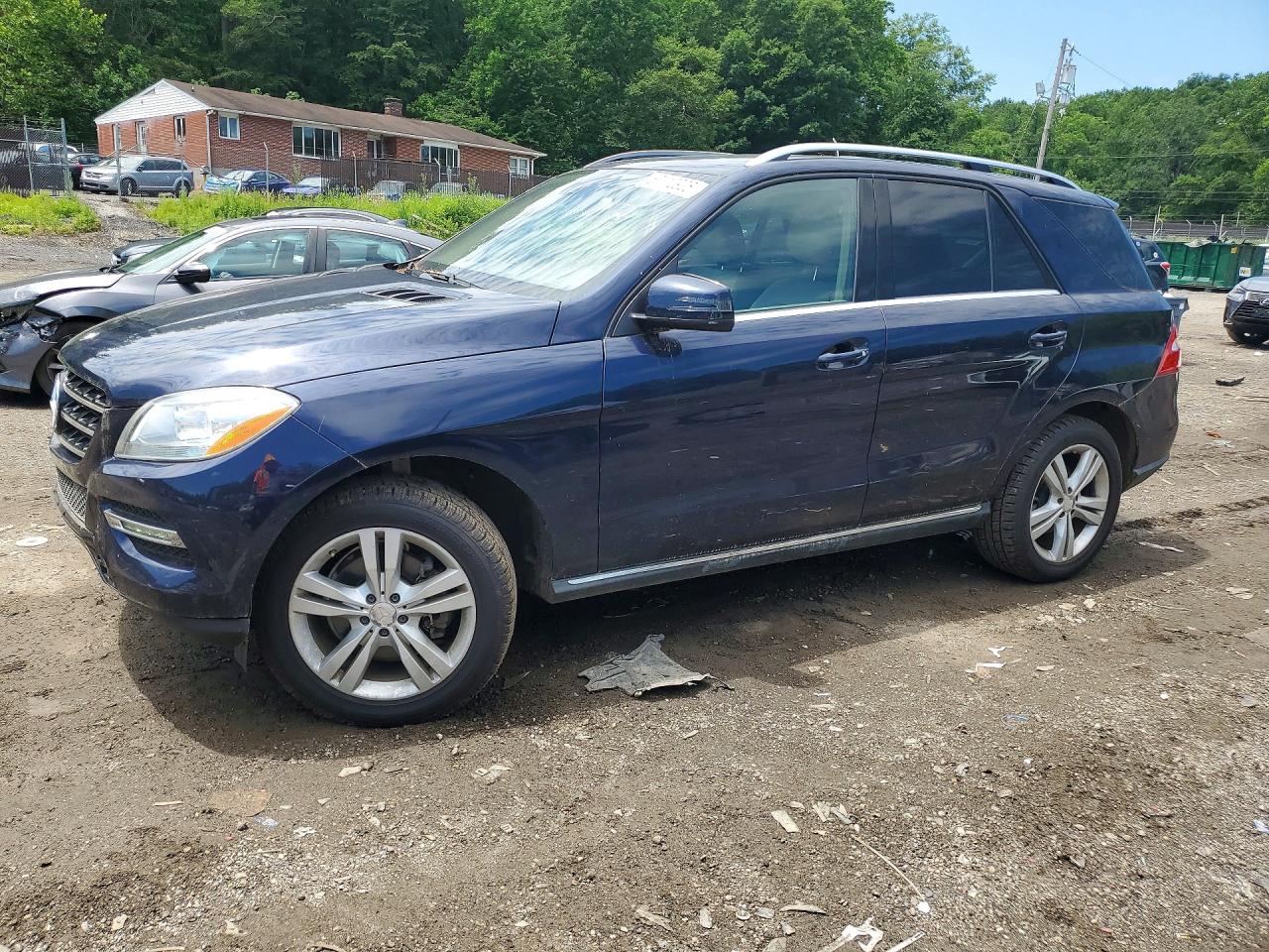 2014 Mercedes-Benz M 350, VIN 4JGDA5HB2EA412645 — Front end