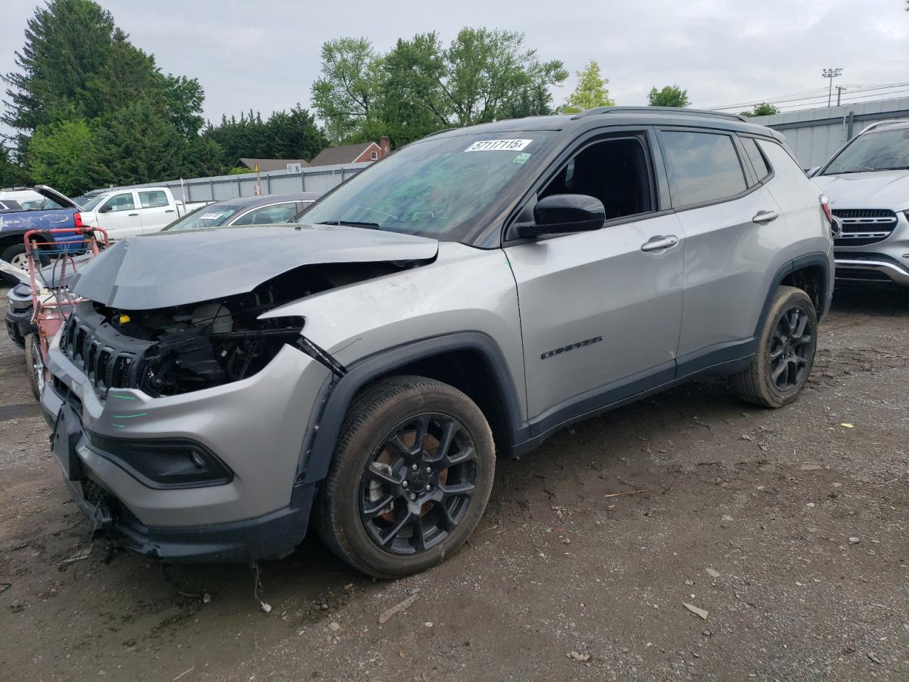 2023 Jeep Compass Latitude, VIN 3C4NJDBN6PT518338 — Front end