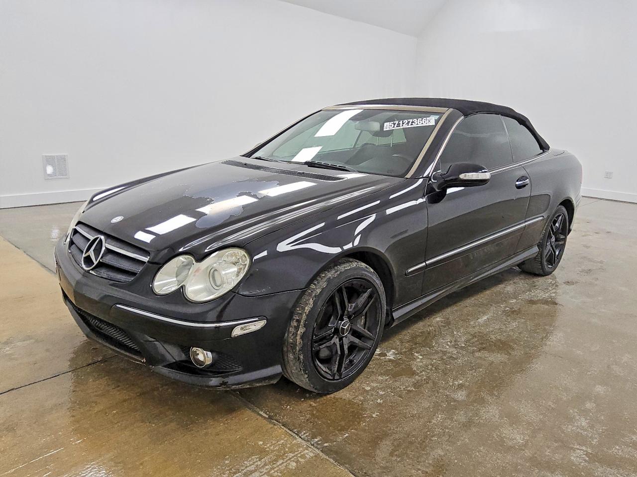 2007 Mercedes-Benz CLK 550, VIN WDBTK72F87T075585 — Minor dents and scratches