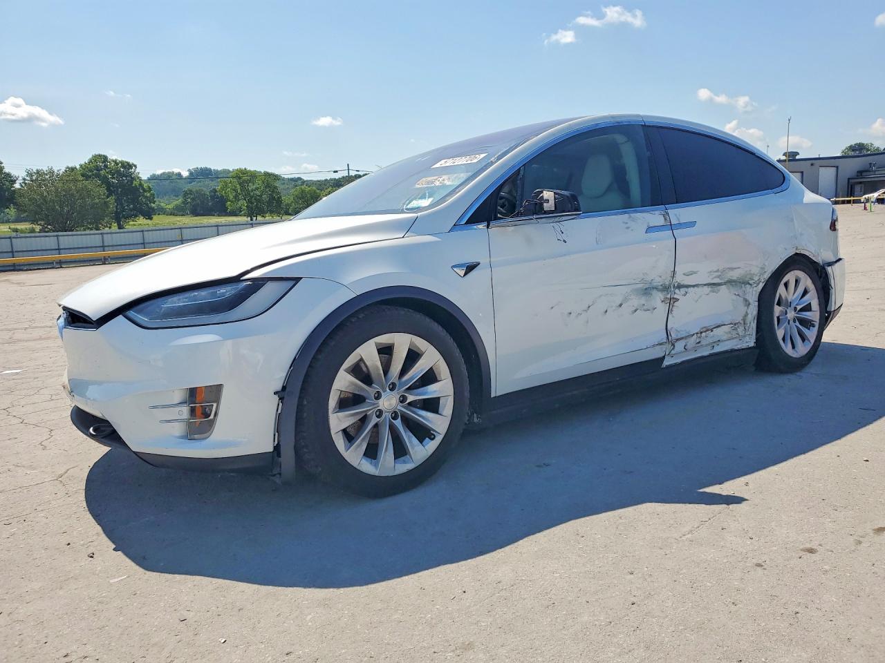 2019 Tesla Model X 75D, VIN 5YJXCAE25KF181347 — Rear end