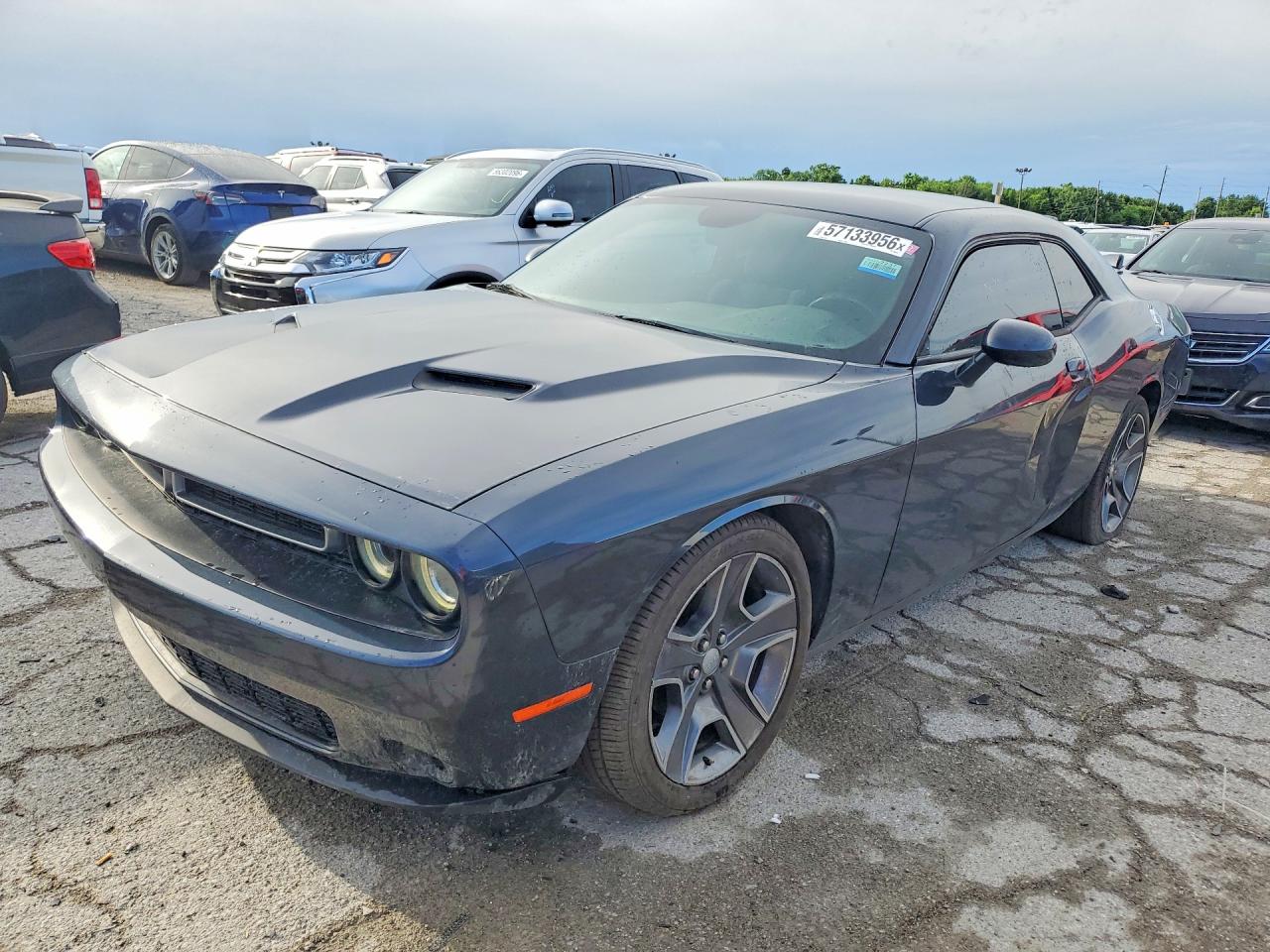 2016 Dodge Challenger SXT, VIN 2C3CDZAGXGH280375 — Side
