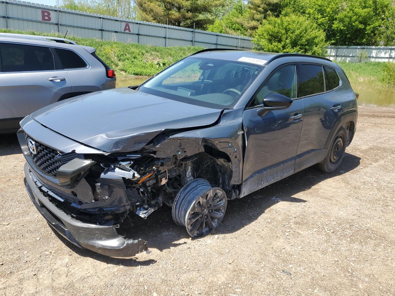 2025 Mazda CX-50 Hybrid Premium Package, VIN 7MMVAADW6SN108040 — Front end