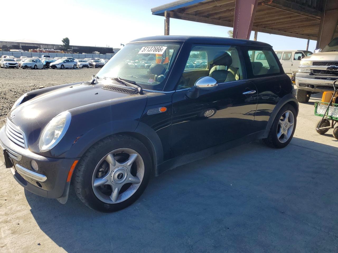 2003 MINI Hardtop, VIN WMWRC33443TE15792 — Мелкие вмятины и царапины