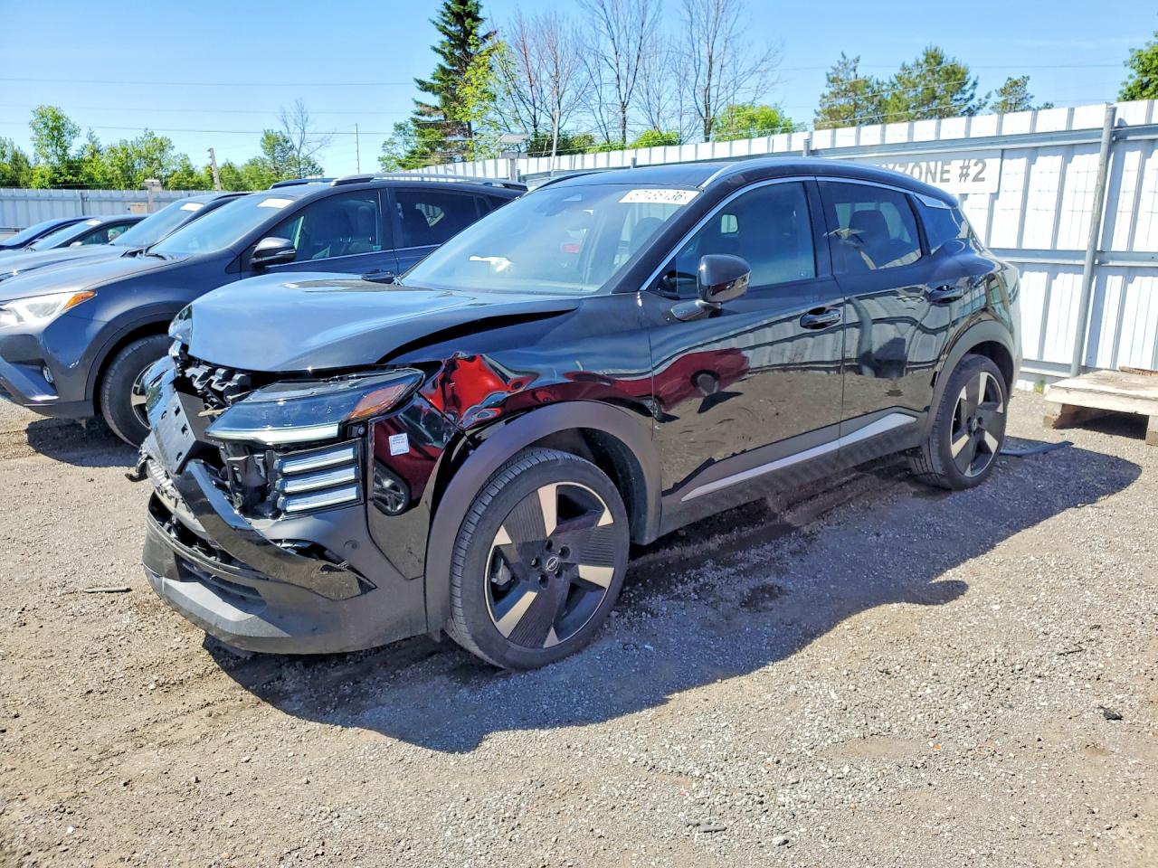 2025 Nissan Kicks SR, VIN 3N8AP6DD7SL389018 — Front end
