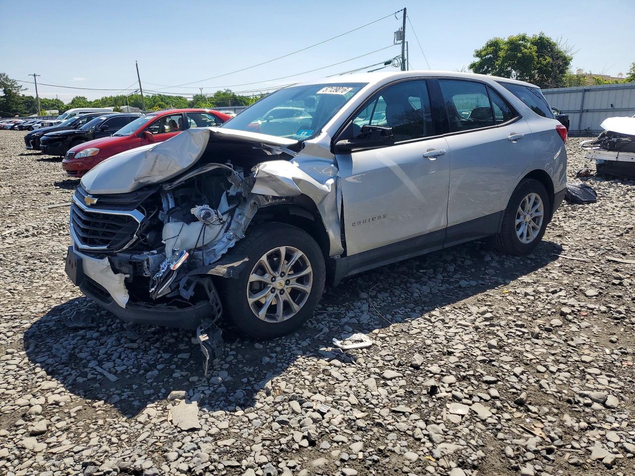 2018 Chevrolet Equinox LS, VIN 2GNAXHEV8J6331752 — Front end
