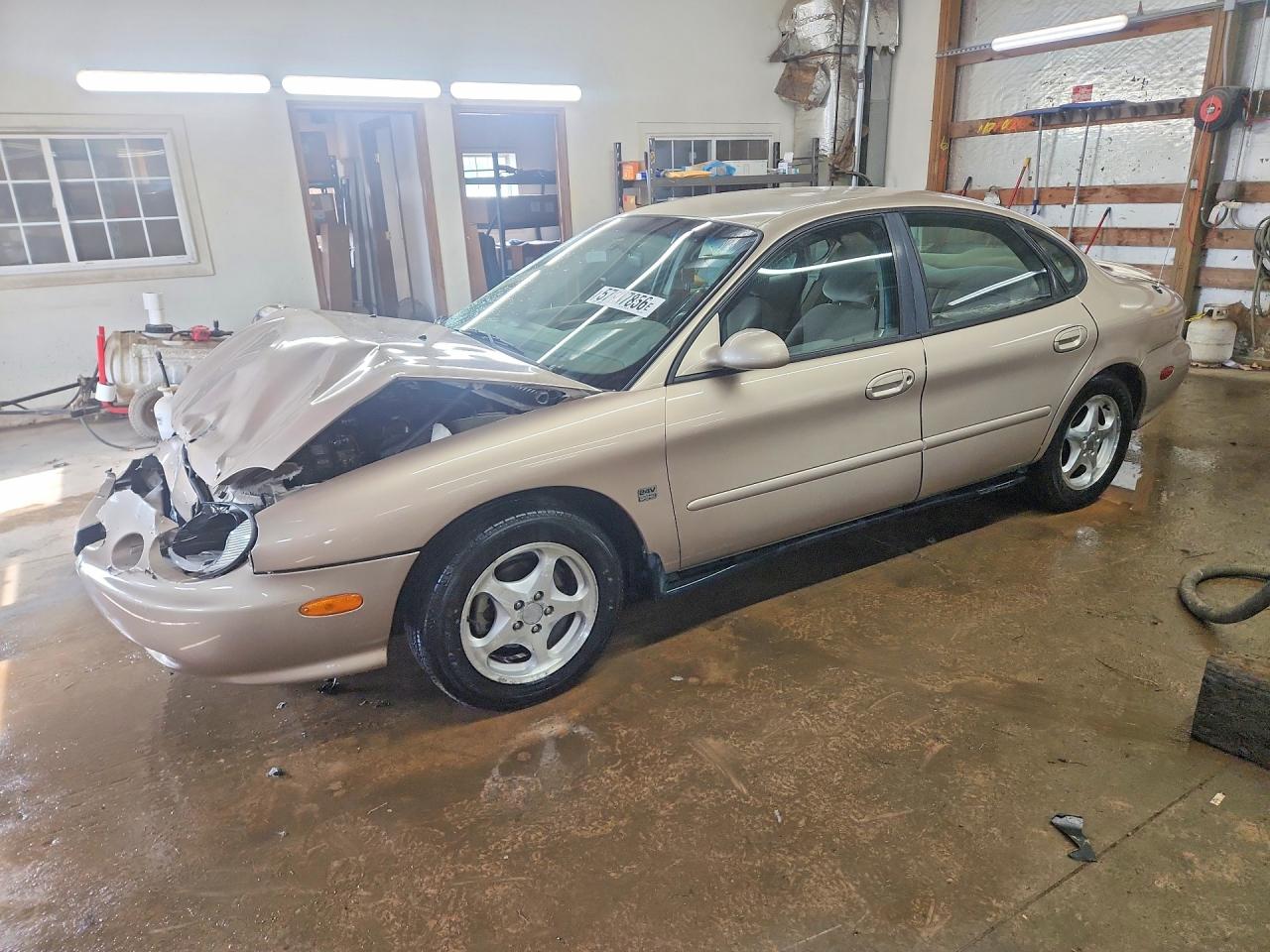 1999 Ford Taurus SE, VIN 1FAFP53S3XG214293 — Front end