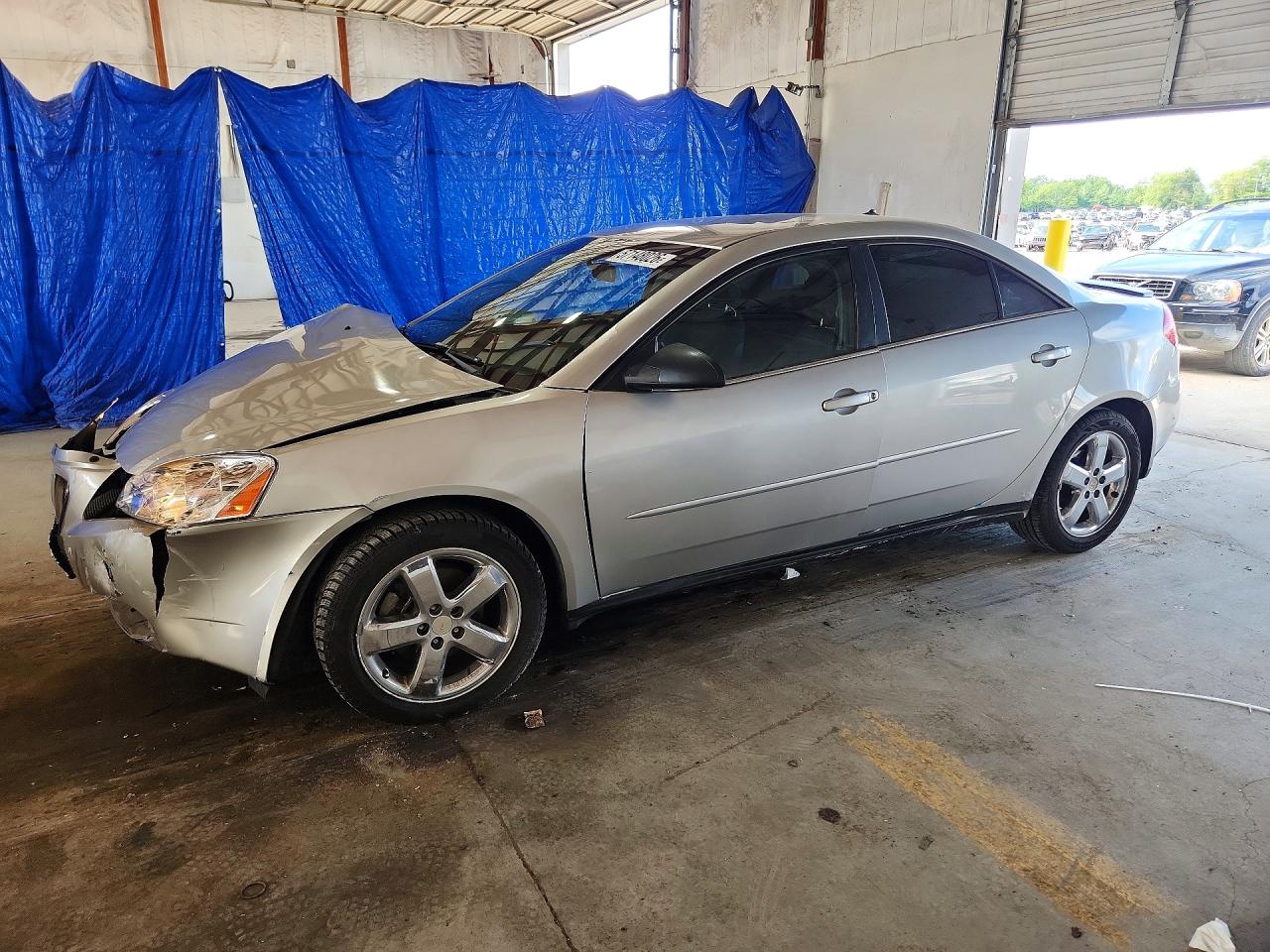 2005 Pontiac G6 GT, VIN 1G2ZH528754173633 — Front end