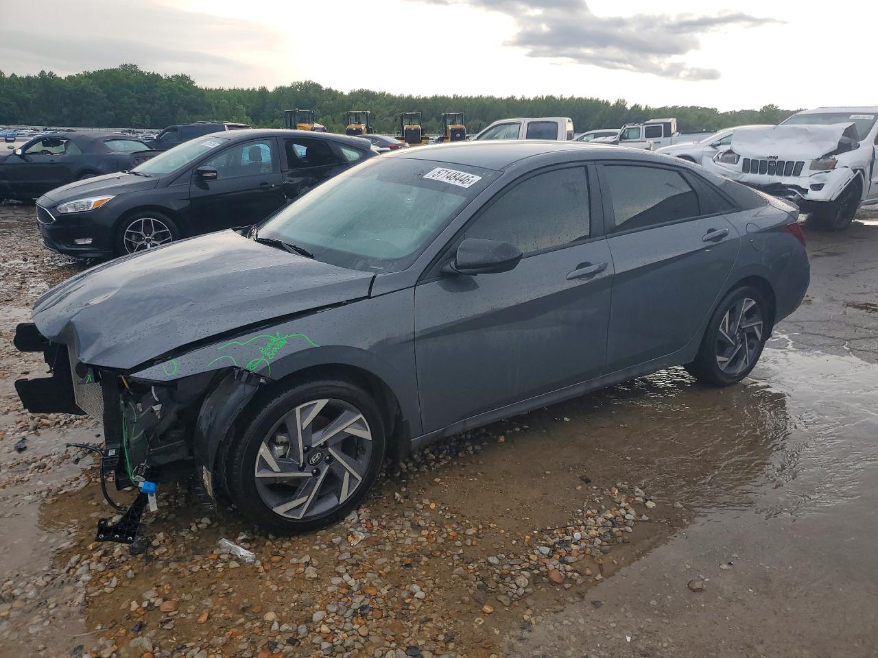 2025 Hyundai Elantra SEL Sport, VIN KMHLM4DG8SU960884 — Front end