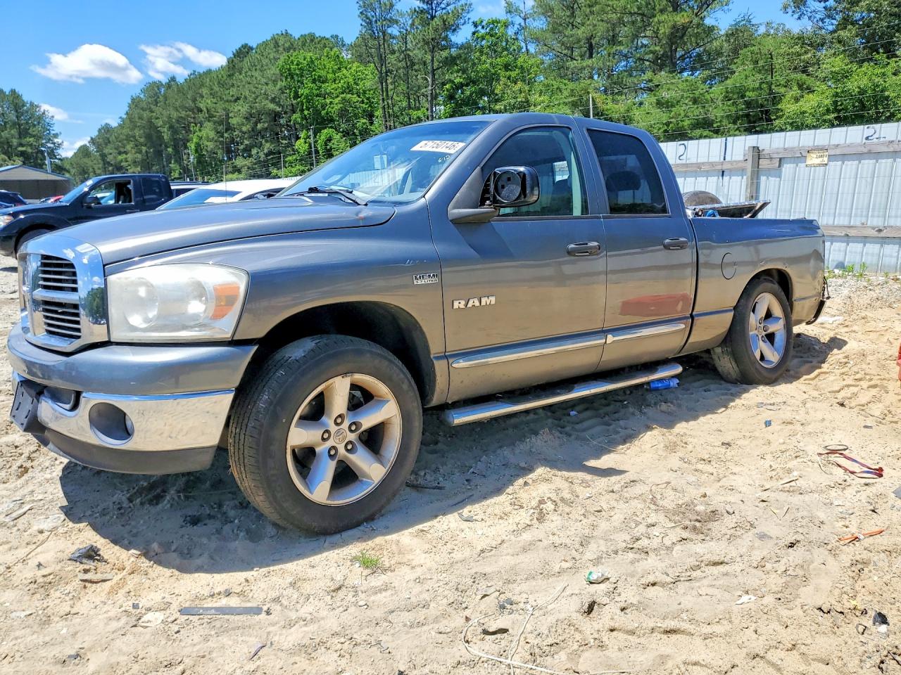 2008 Dodge 1500 SLT, VIN 1D7HA18248S592374 — Зад