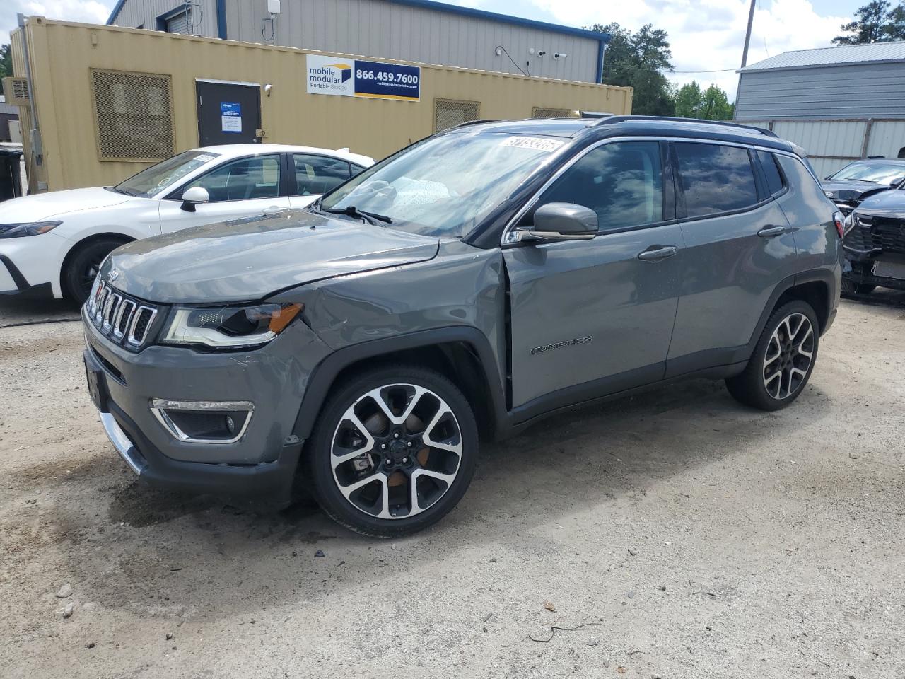 2021 Jeep Compass Limited, VIN 3C4NJDCB9MT599478 — Front end