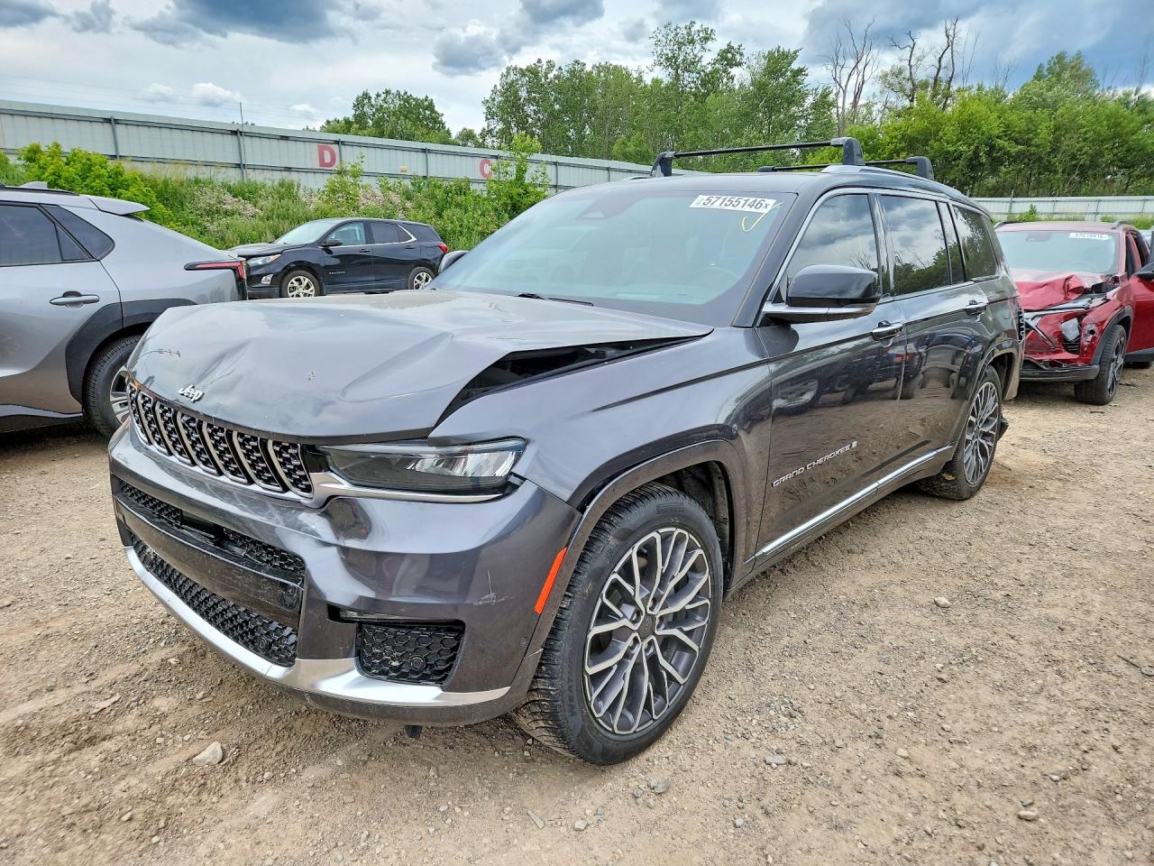 2021 Jeep Grand Cherokee Summit, VIN 1C4RJKET2M8192127 — Rear end