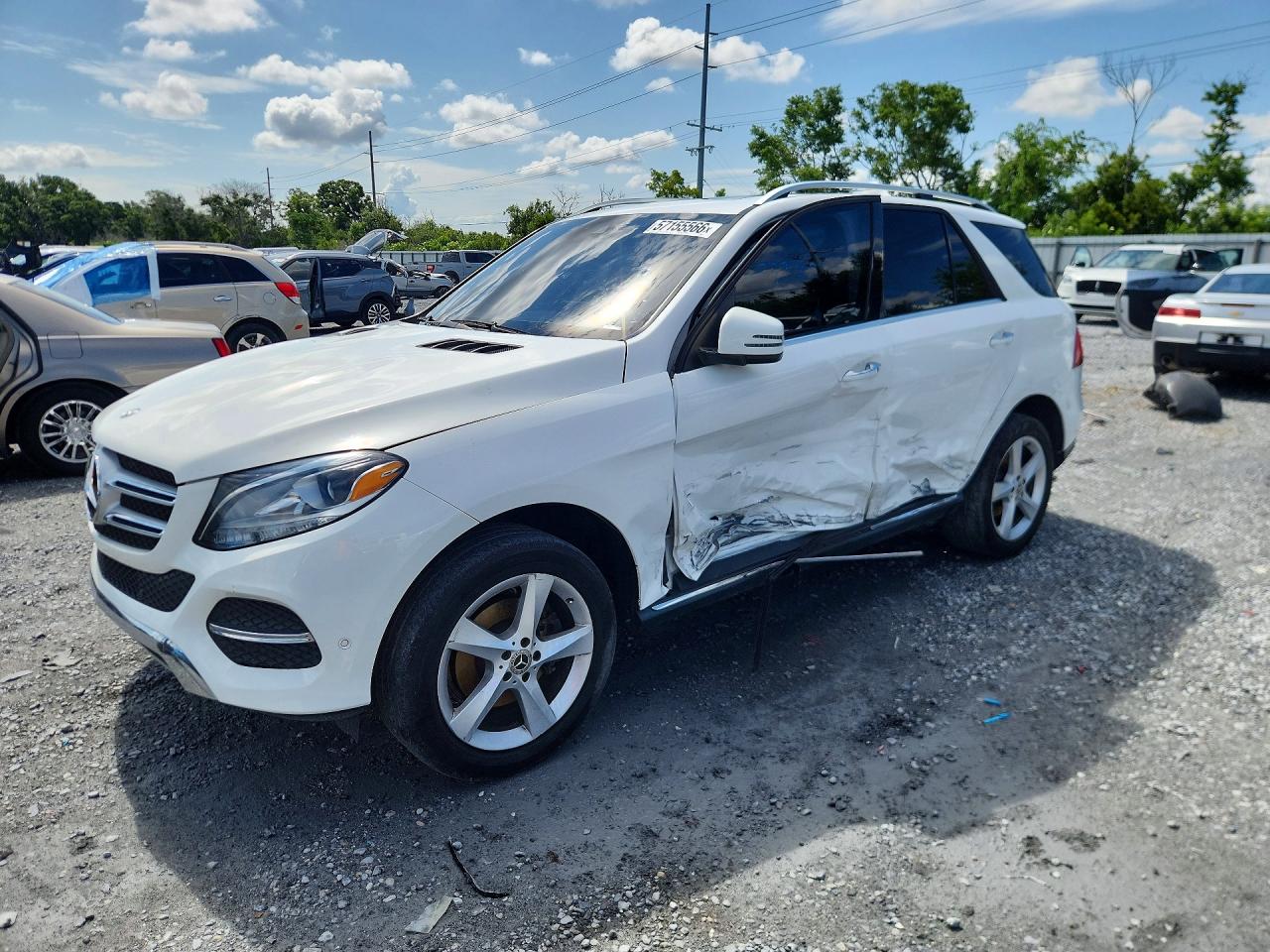 2018 Mercedes-Benz GLE 350, VIN 4JGDA5JB1JB149871 — Side