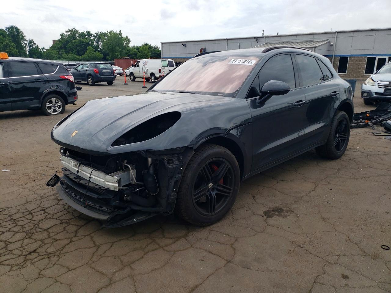2019 Porsche Macan, VIN WP1AA2A51KLB06285 — Front end