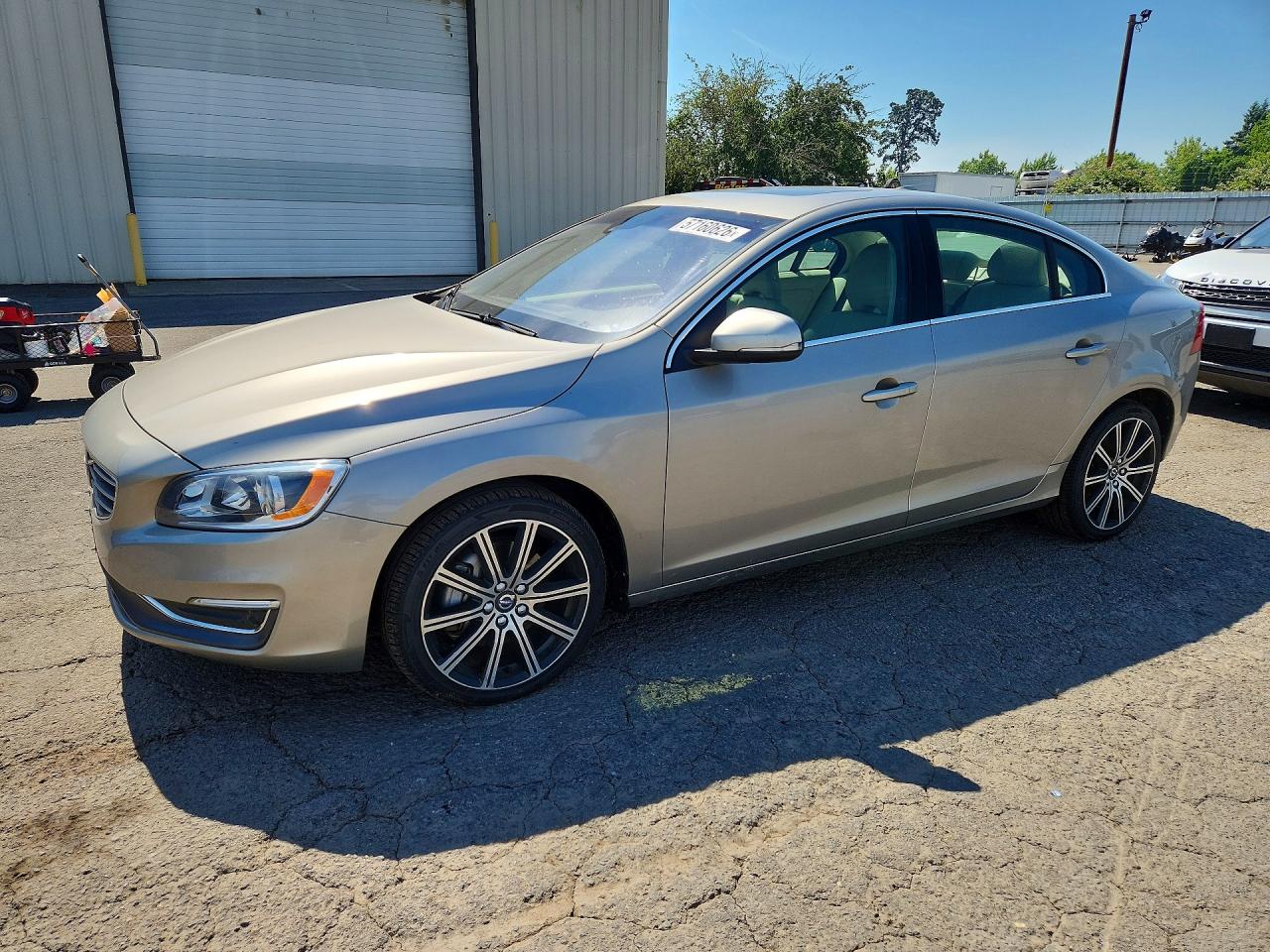 2016 Volvo S60 T5 Premier, VIN LYV612TK1GB101206 — Minor dents and scratches