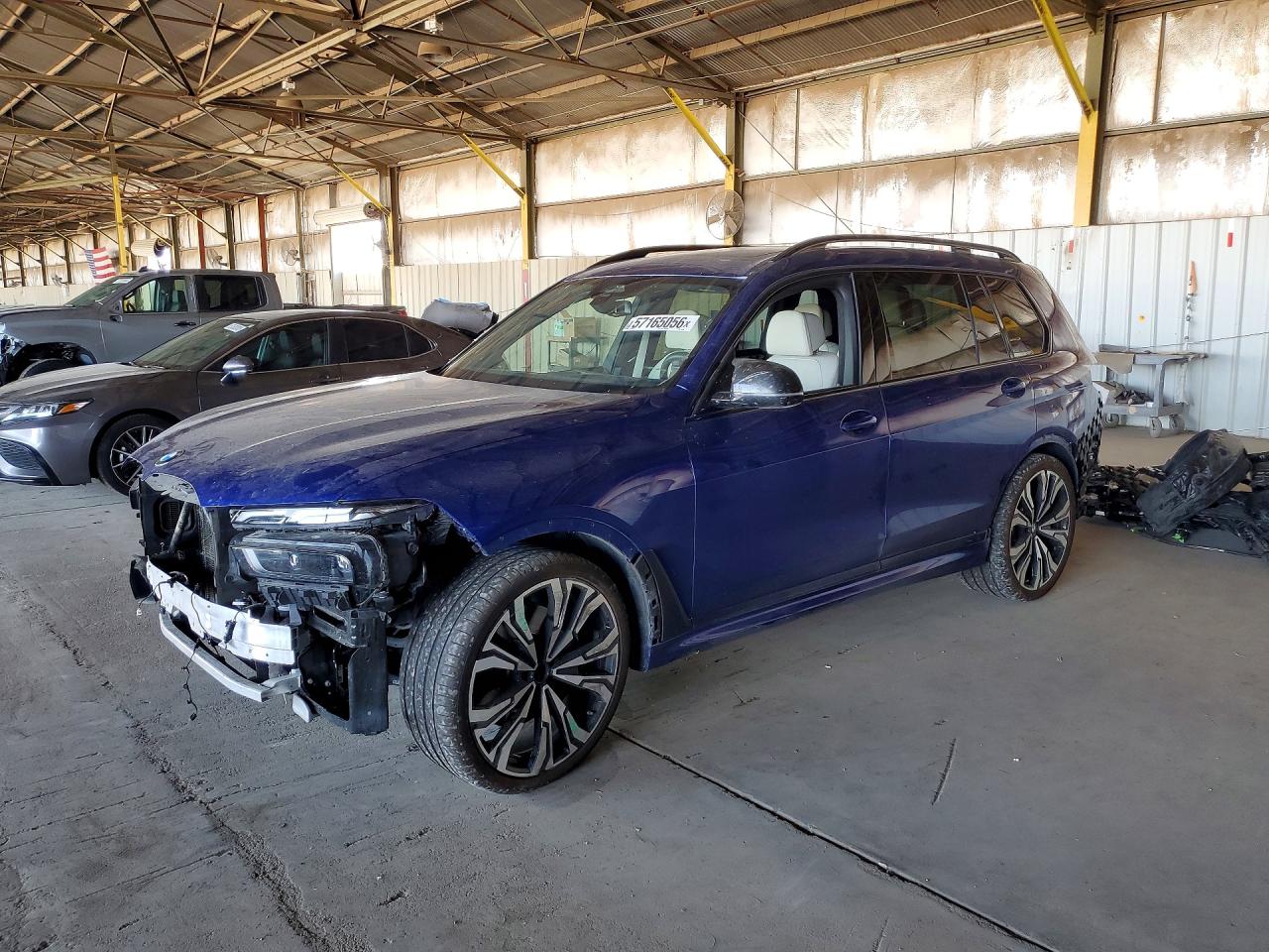 2023 BMW X7 M60i, VIN 5UX33EM0XP9R55243 — Front end