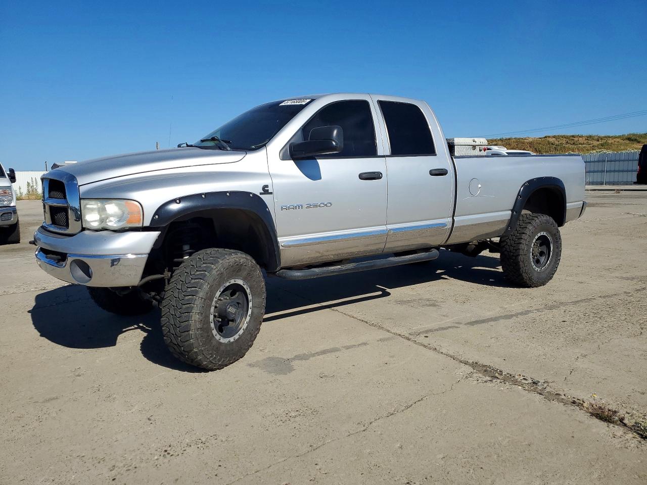 2004 Dodge 2500 SLT, VIN 3D7KU28C04G147093 — Side