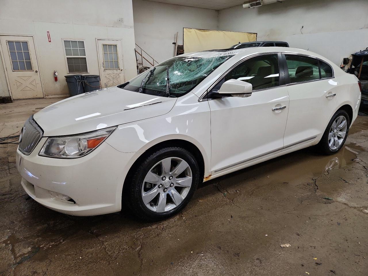 2012 Buick LaCrosse Premium 1, VIN 1G4GE5E31CF269198 — Roof