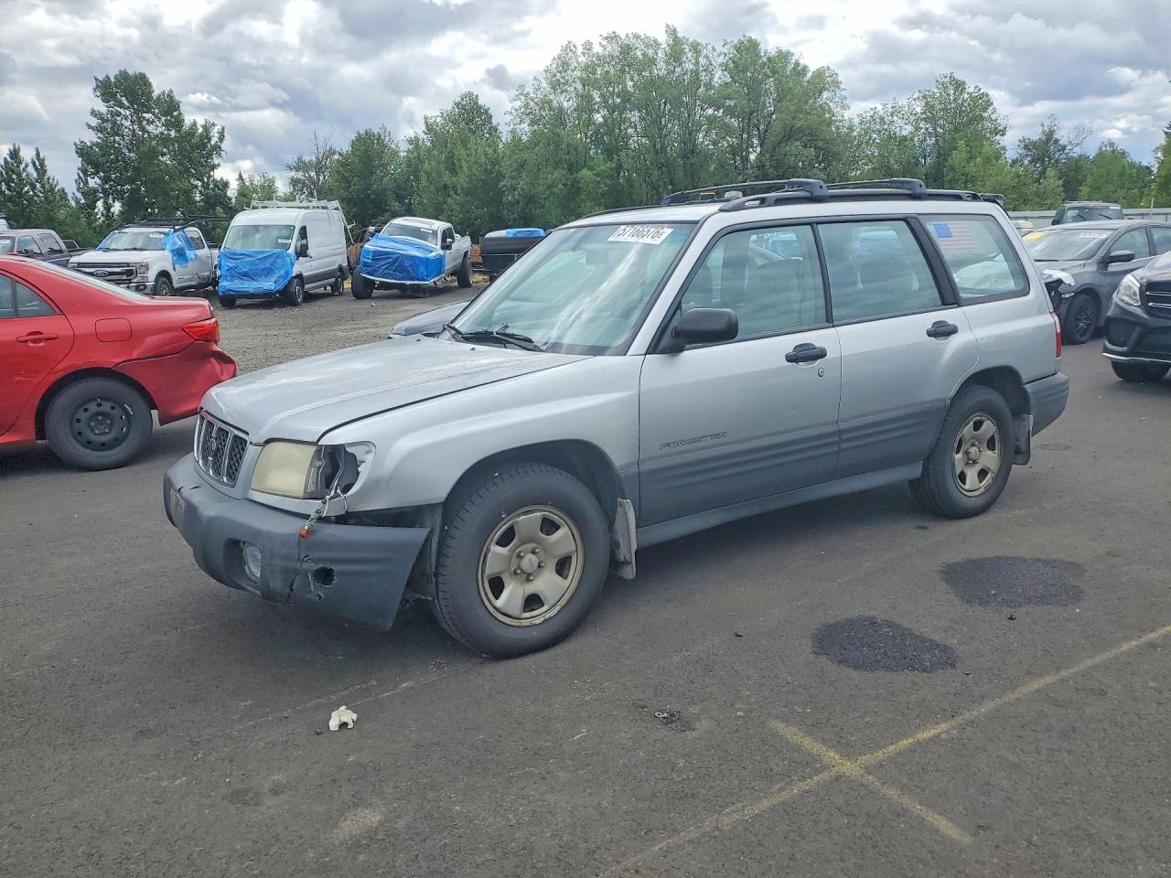 2002 Subaru Forester L, VIN JF1SF63512H718295 — Перед