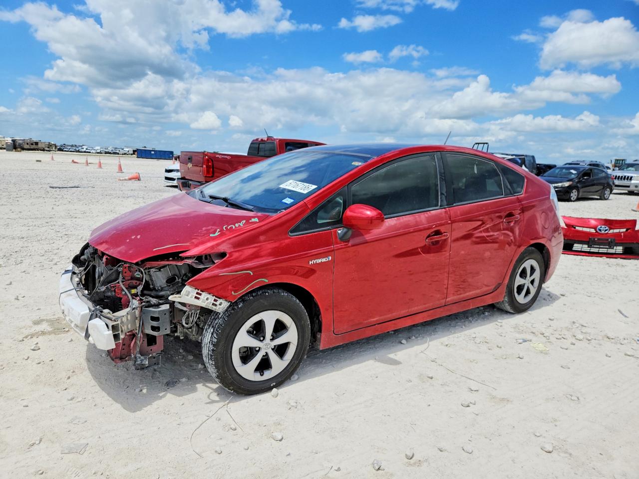 2015 Toyota Prius Three, VIN JTDKN3DU3F1906557 — Front end