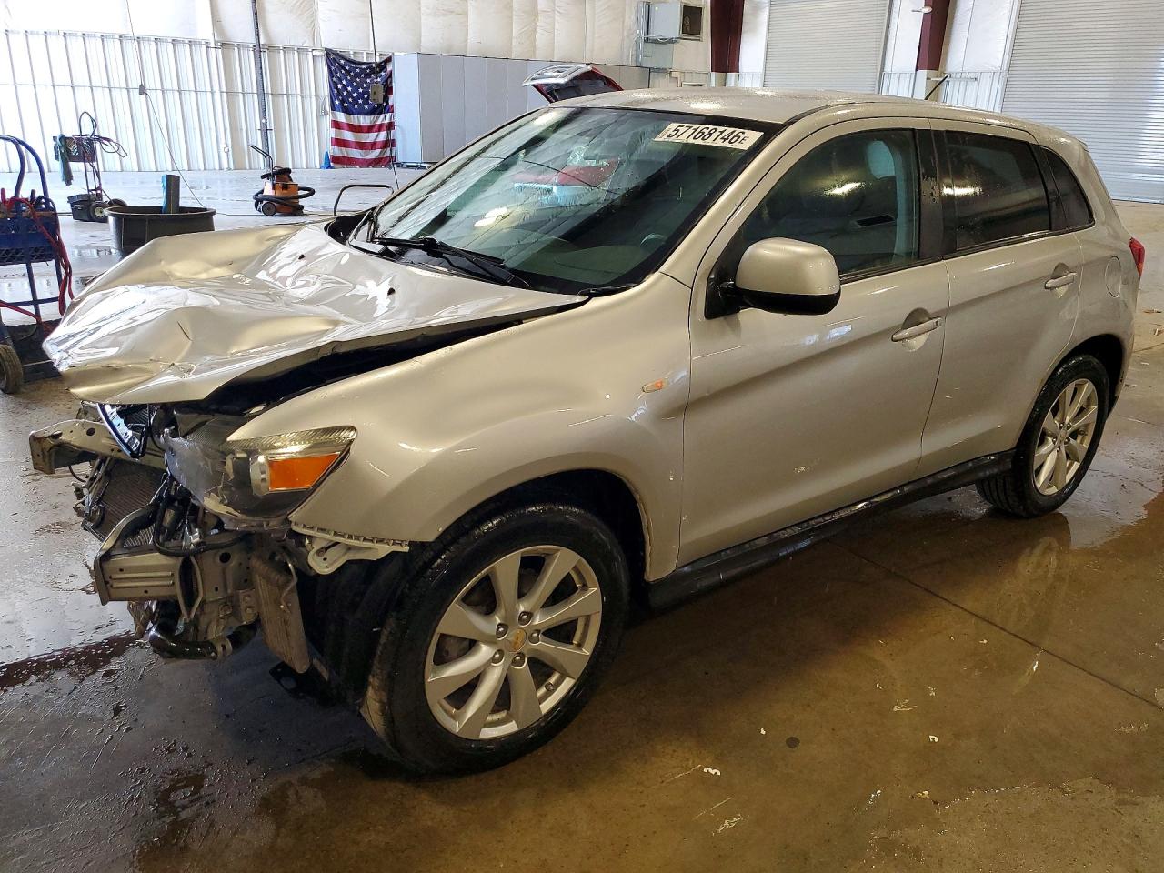 2013 Mitsubishi Outlander ES, VIN 4A4AR3AU3DE020323 — Front end