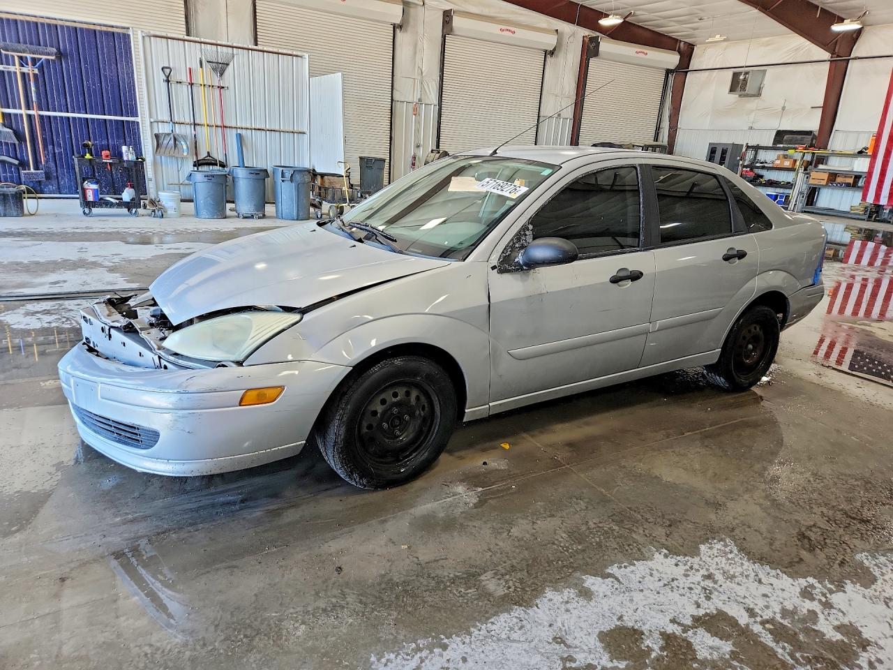2004 Ford Focus SE, VIN 1FAFP34314W169142 — Перед