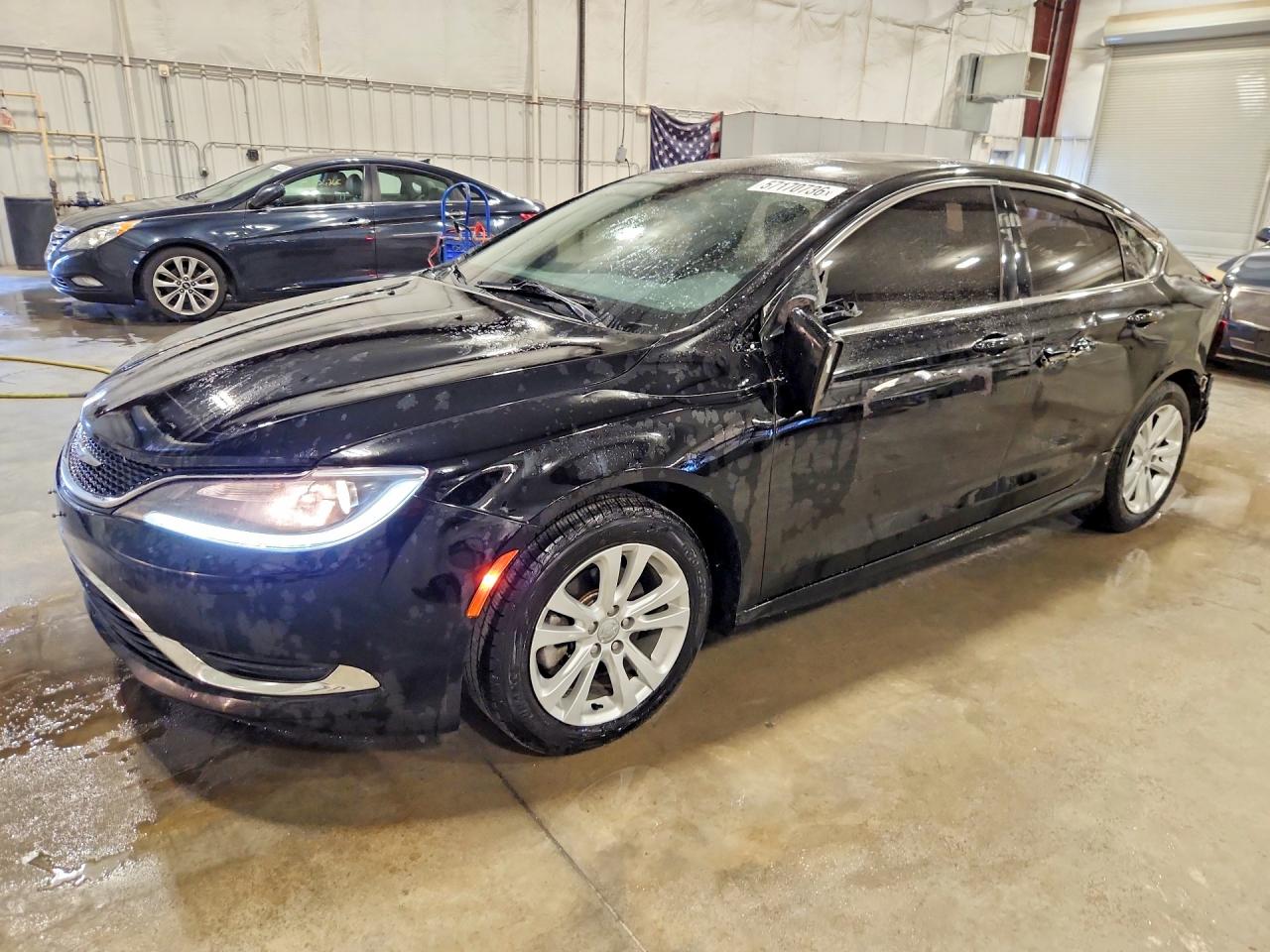 2015 Chrysler 200 Limited, VIN 1C3CCCABXFN534967 — Side