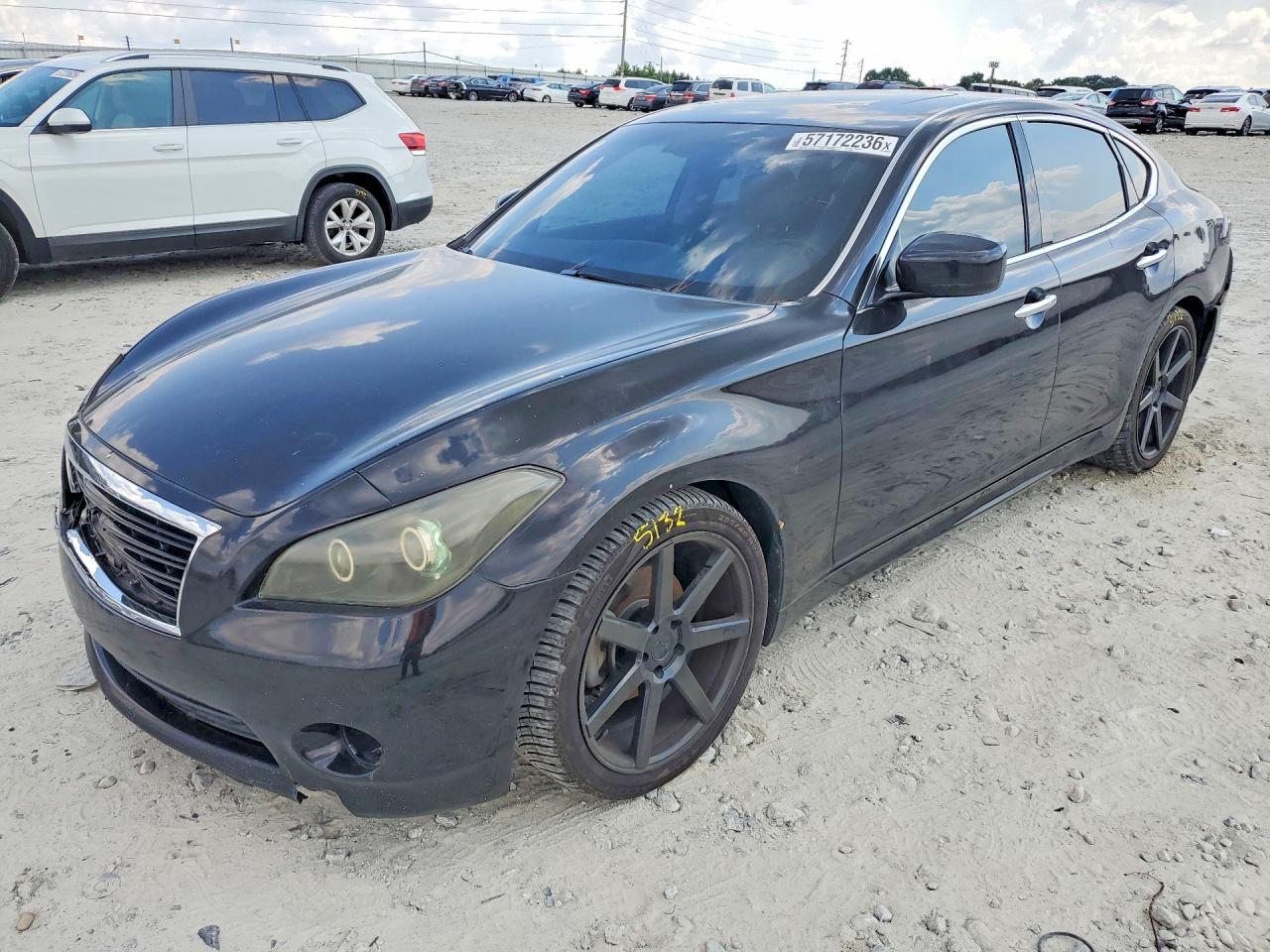 2011 Infiniti M, VIN JN1BY1AP8BM324590 — Rear end
