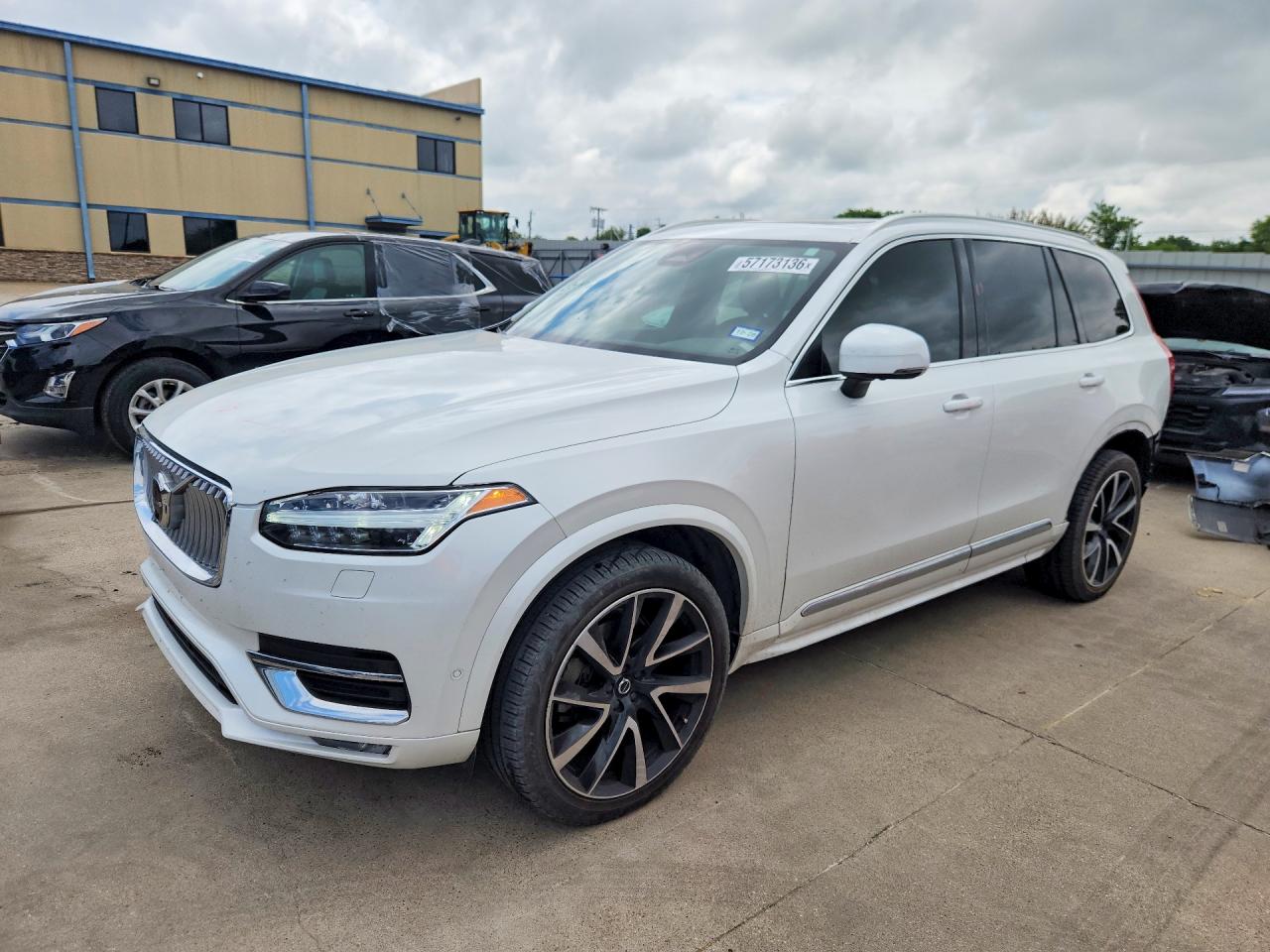 2023 Volvo XC90 Plus, VIN YV4062PN1P1940319 — Rear end