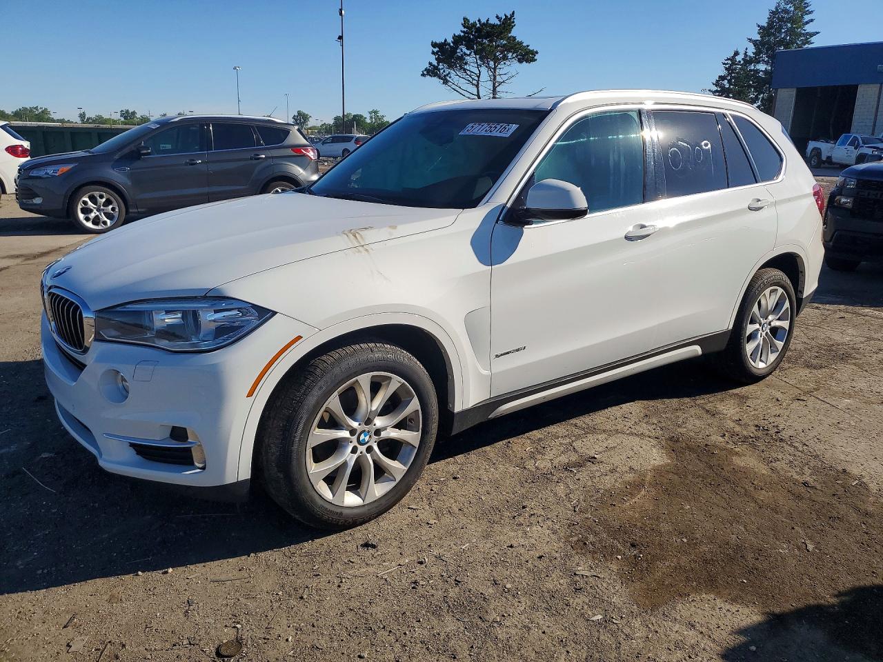 2015 BMW X5 xDrive35i, VIN 5UXKR0C54F0P10709 — Front end