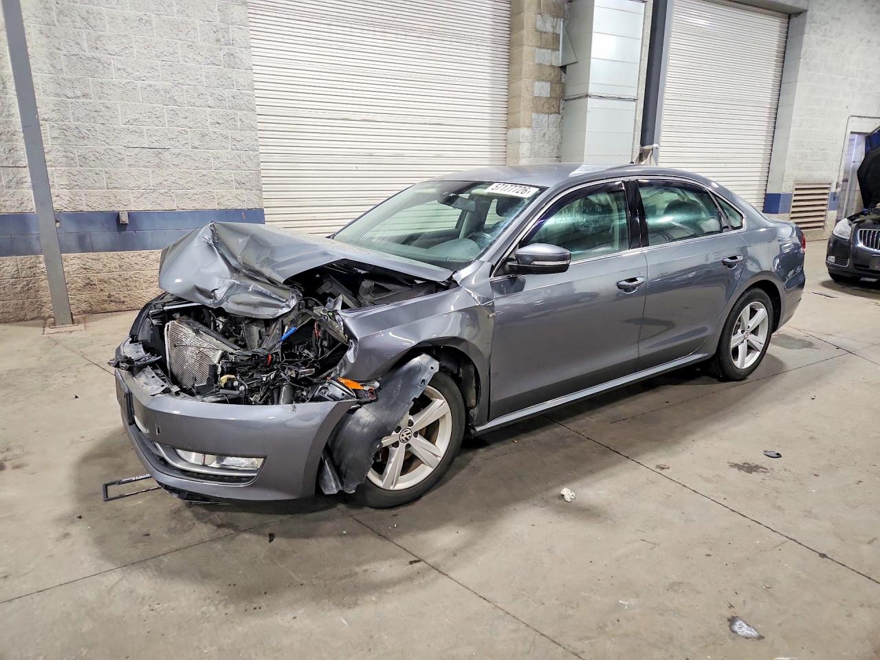 2015 Volkswagen Passat S, VIN 1VWAT7A35FC122998 — Front end