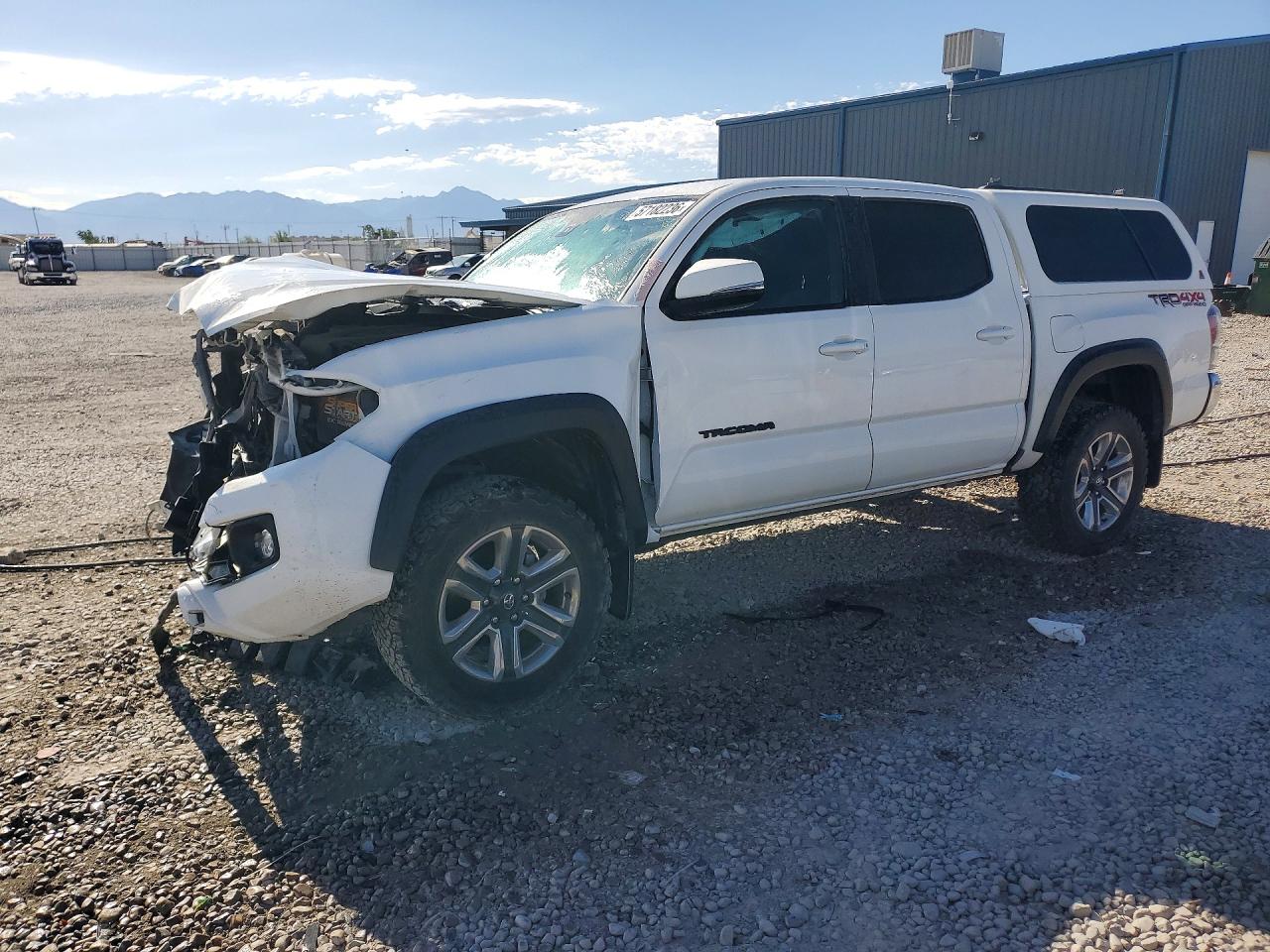2023 Toyota Tacoma TRD Off Road, VIN 3TMCZ5AN7PM541676 — Front end
