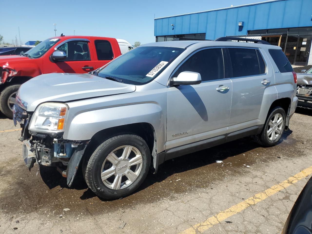 2016 GMC Terrain SLE, VIN 2GKFLTE39G6194975 — Front end