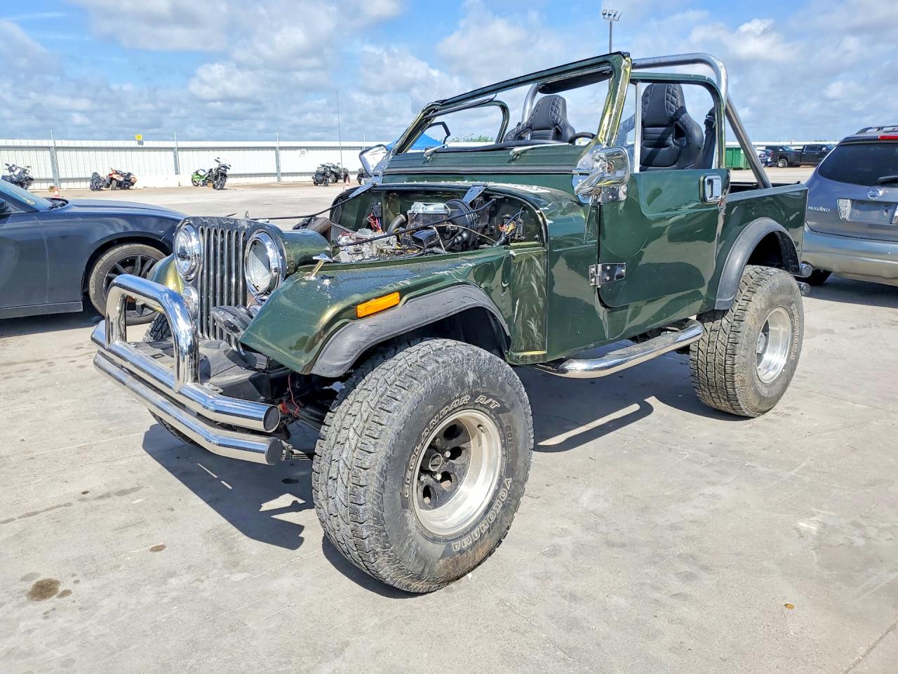 1981 Jeep CJ CJ7, VIN 1JCCE87E8BT044620 — Перед