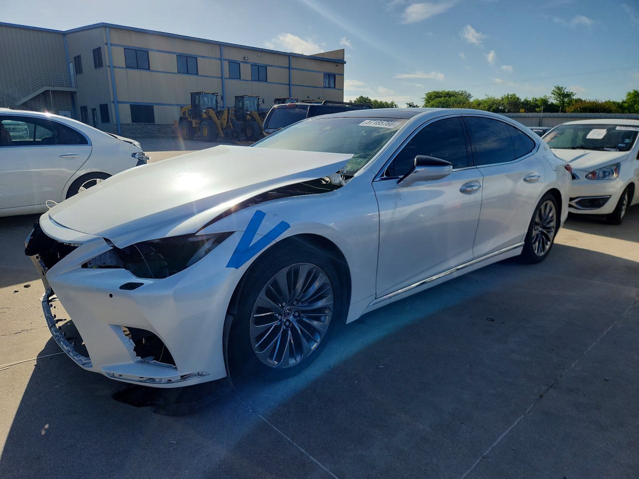 2022 Lexus LS 500, VIN JTHD51FF5N5017163 — Перед