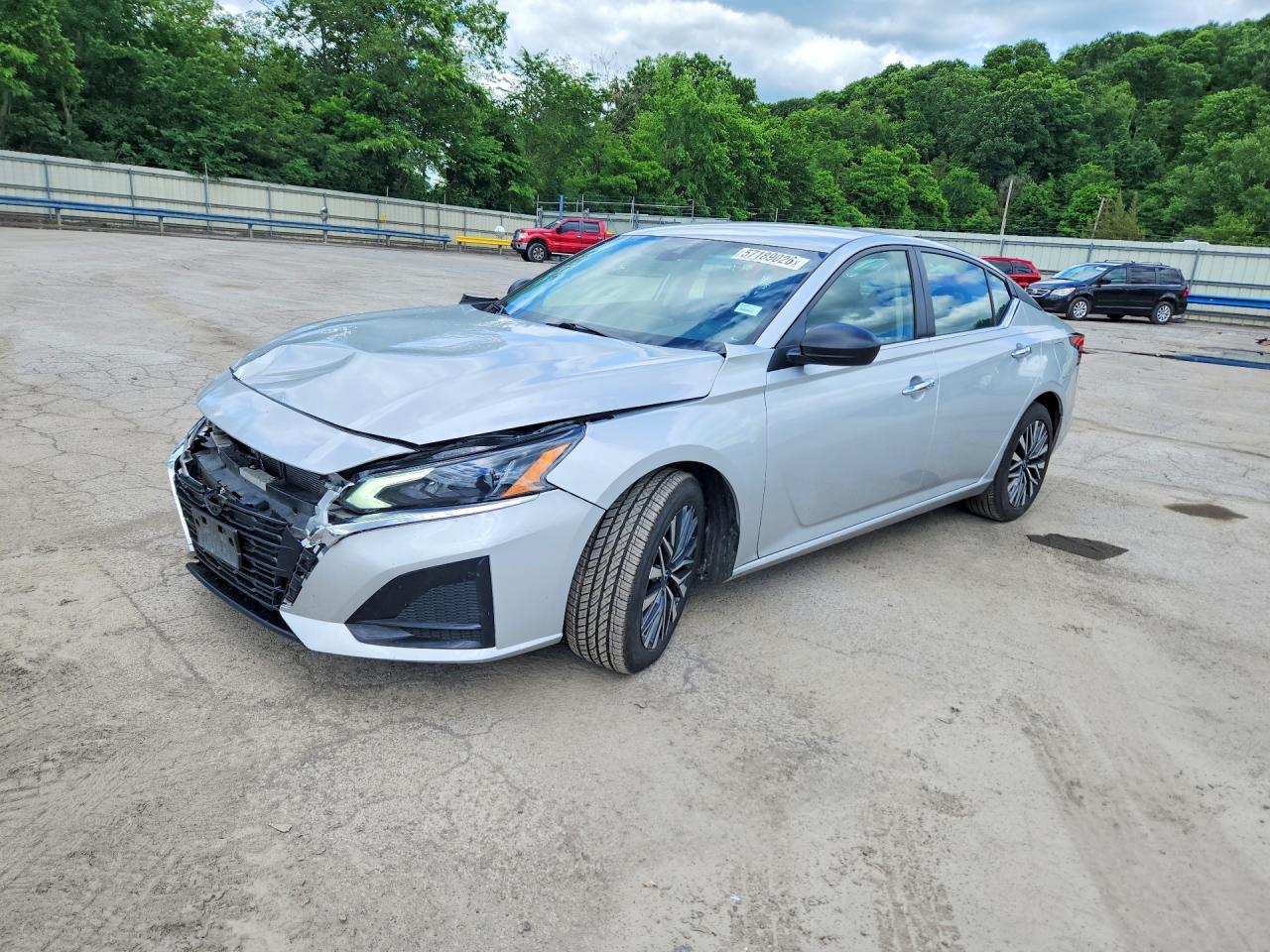 2024 Nissan Altima SV, VIN 1N4BL4DVXRN378183 — Front end