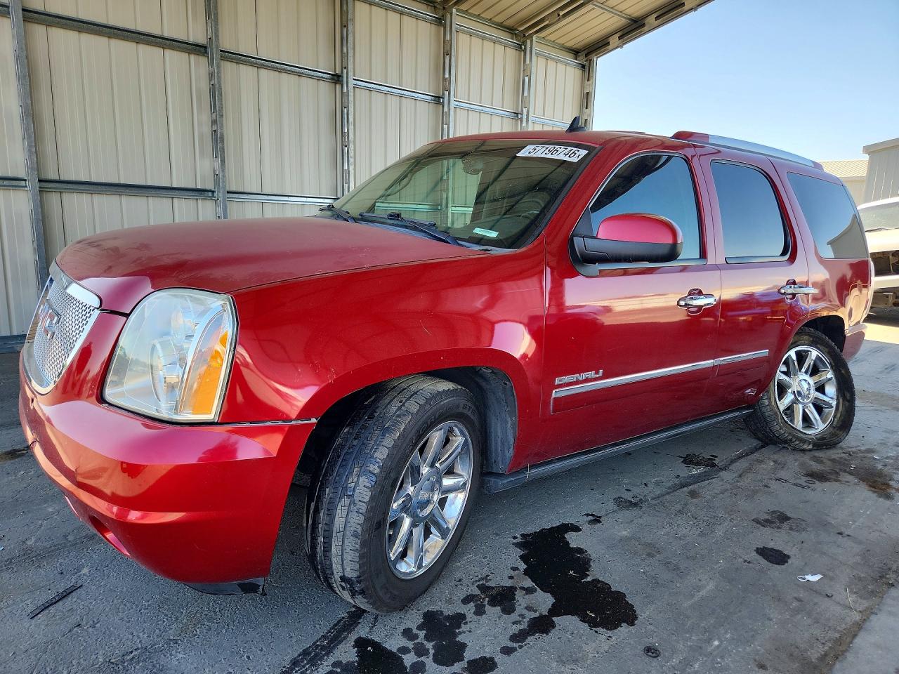 2014 GMC Yukon Denali, VIN 1GKS2EEF0ER108462 — Side