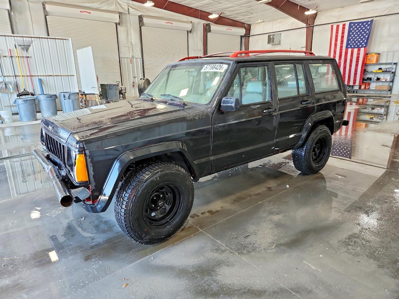1994 Jeep Cherokee SE, VIN 1J4FT28S8RL189697 — Front end