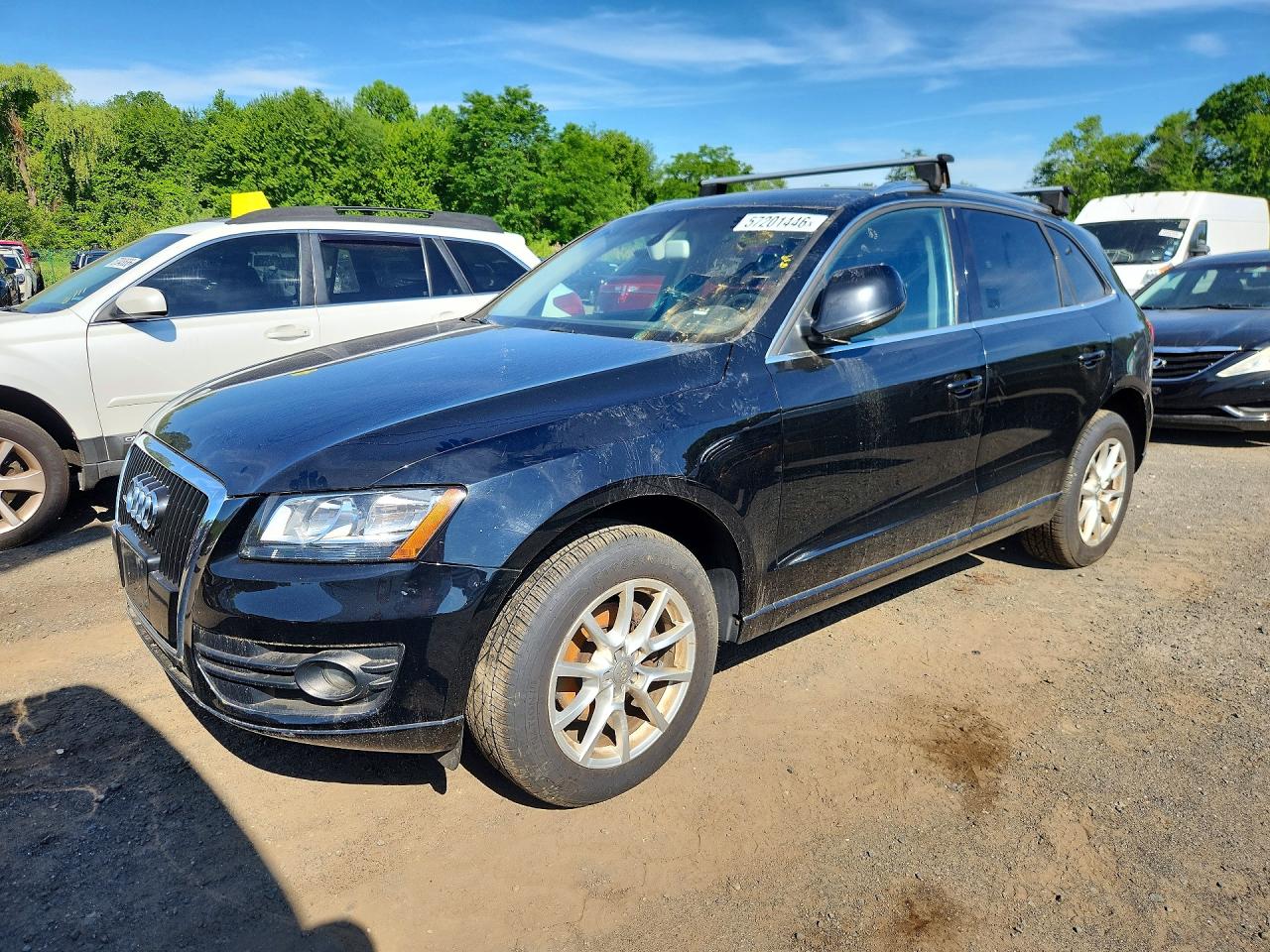 2010 Audi Q5 Premium, VIN WA1CKAFP3AA077792 — Minor dents and scratches