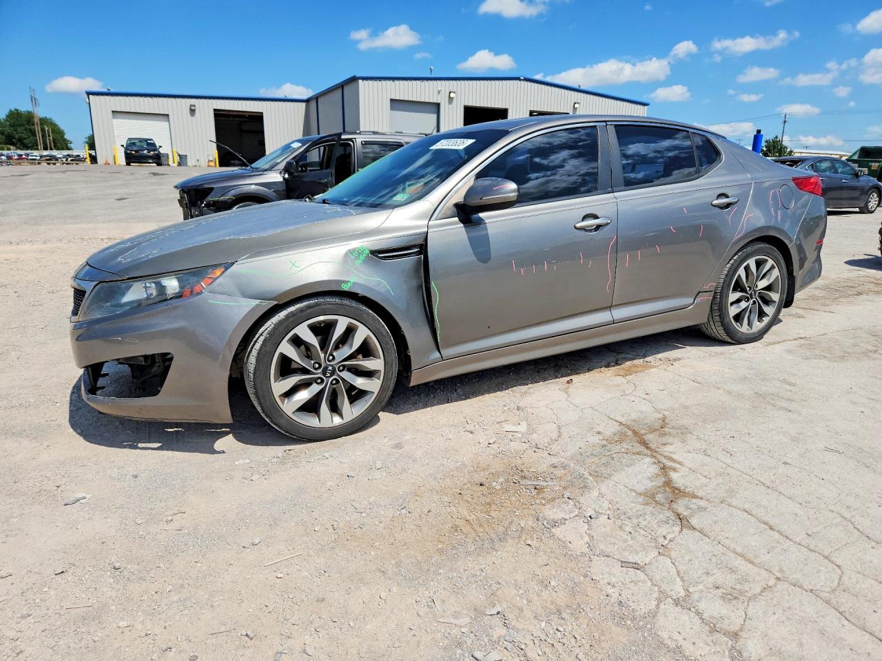 2015 Kia Optima LX, VIN 5XXGM4A7XFG386648 — Front end