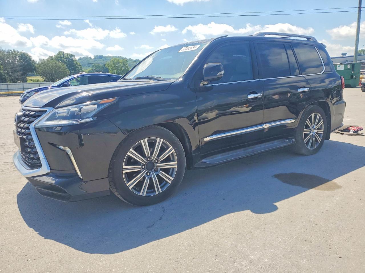 2013 Lexus LX 570, VIN JTJHY7AX5D4110084 — Мелкие вмятины и царапины