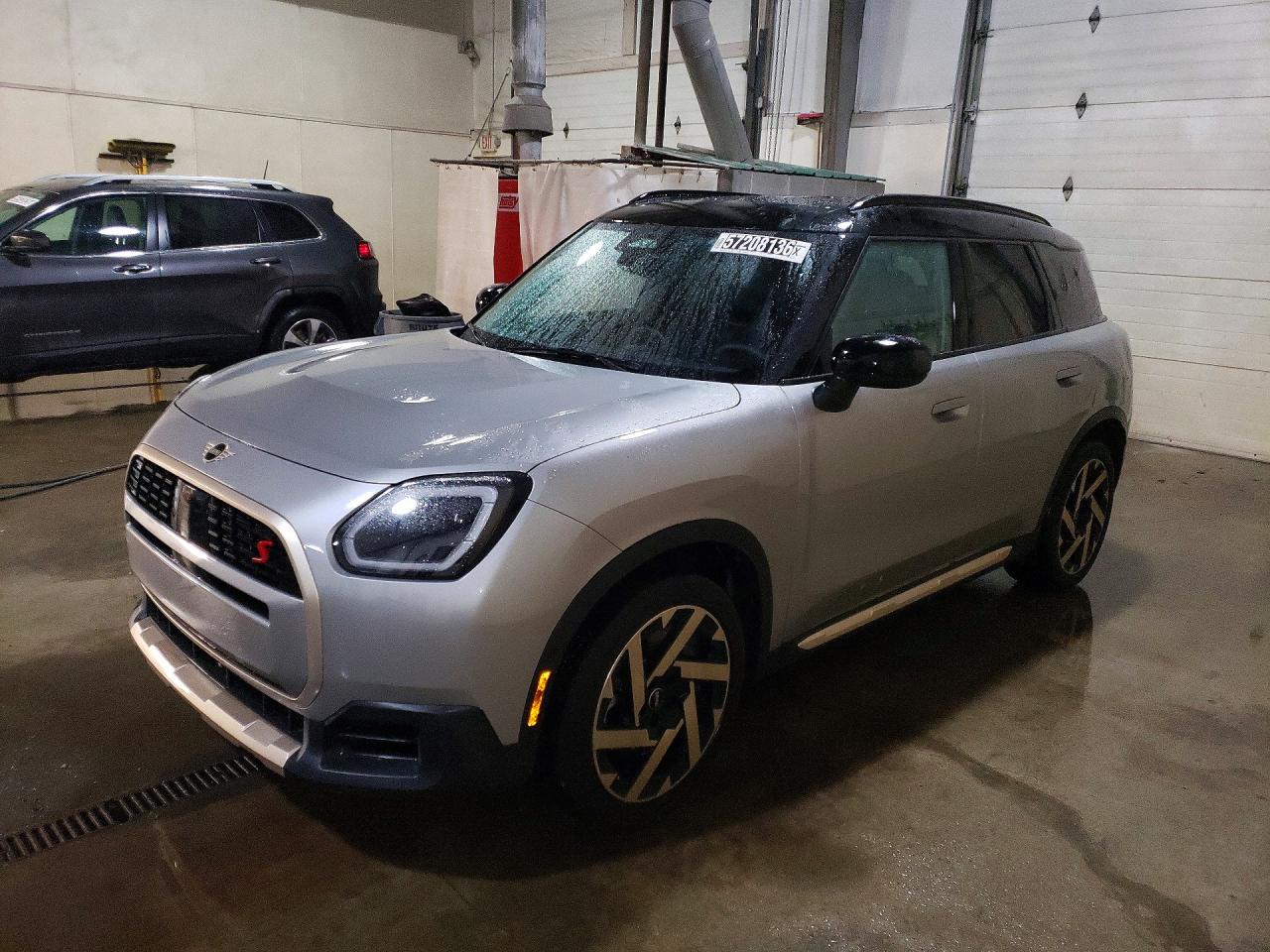 2025 MINI Countryman S, VIN WMZ23GA00S7R14542 — Normal wear