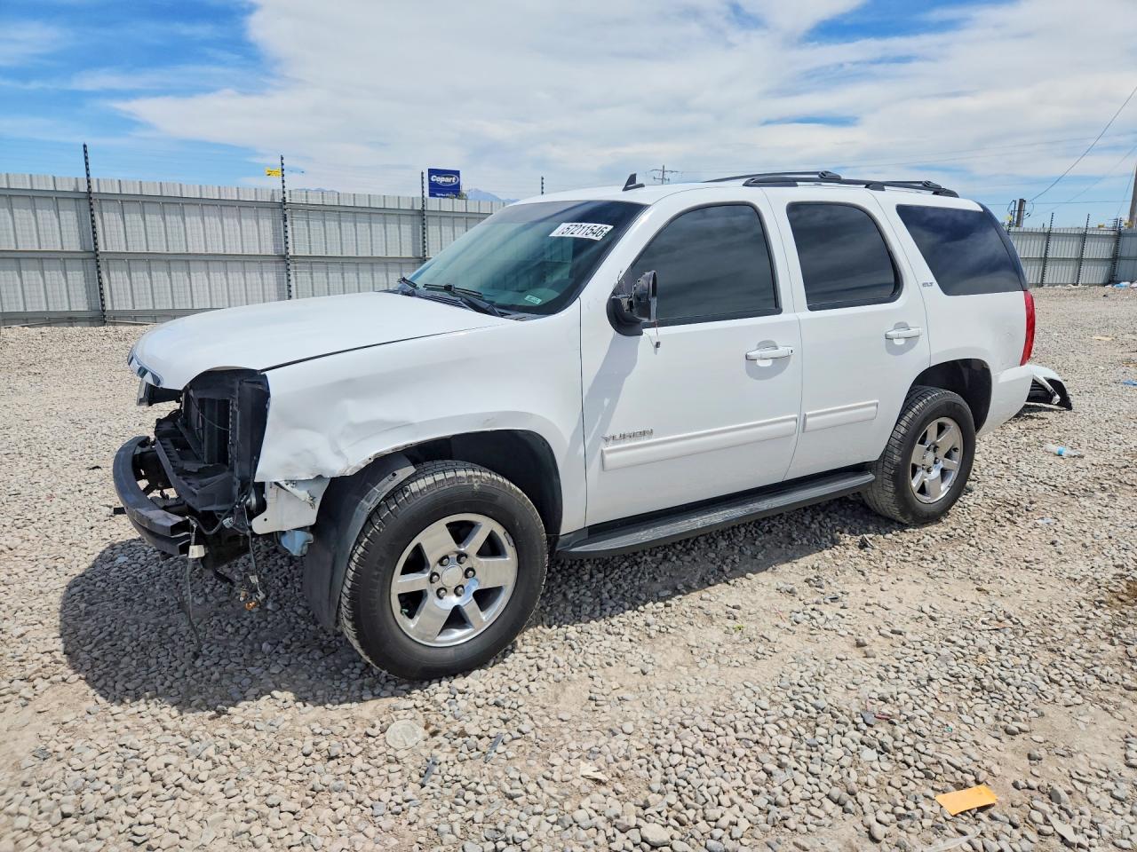 2011 GMC Yukon SLT, VIN 1GKS2CE02BR352545 — Перед