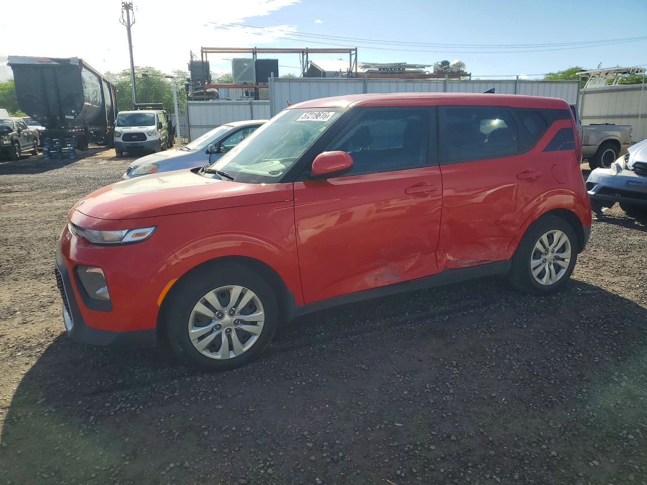 2020 Kia Soul LX, VIN KNDJ23AU9L7086812 — Бок