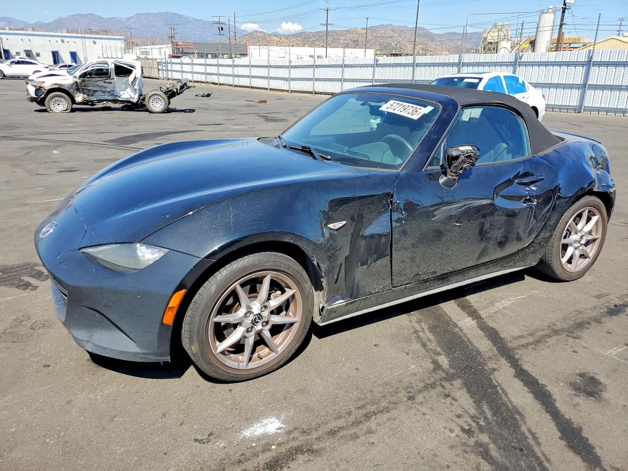 2016 Mazda MX-5 Miata Sport, VIN JM1NDAB72G0115980 — Front end