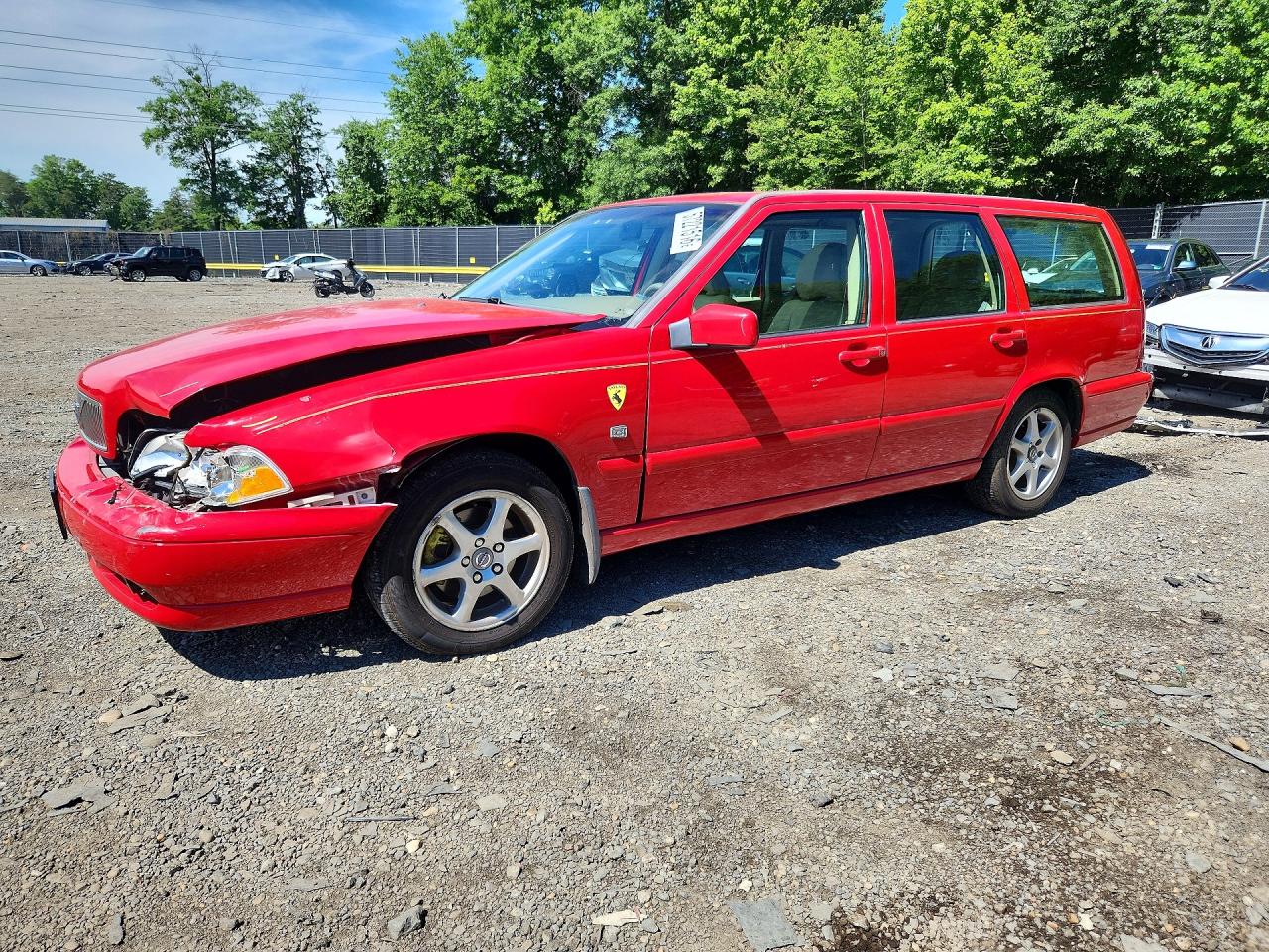 2000 Volvo V70, VIN YV1LW61J2Y2669418 — Front end