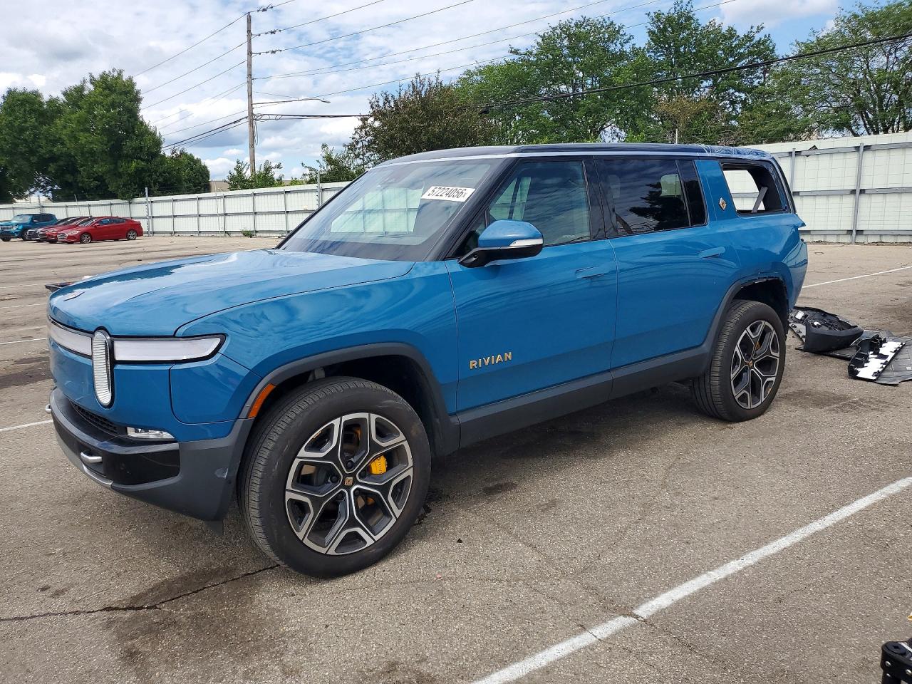 2024 Rivian R1S Adventure, VIN 7PDSGABA3RN045264 — Rear end