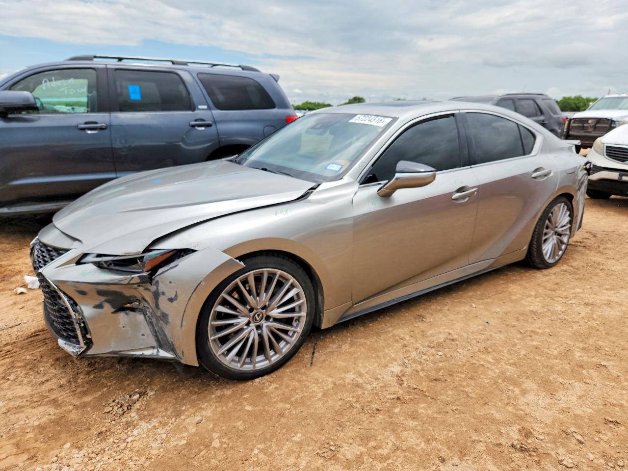 2022 Lexus IS 300, VIN JTHDA1D27N5119866 — Перед