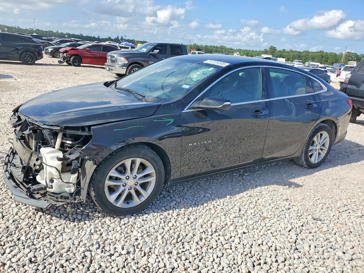 2018 Chevrolet Malibu LT, VIN 1G1ZD5ST5JF174525 — Front end