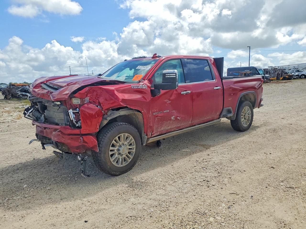 2021 Chevrolet Silverado 3500HD High Country, VIN 1GC4YVEYXMF174974 — Front end